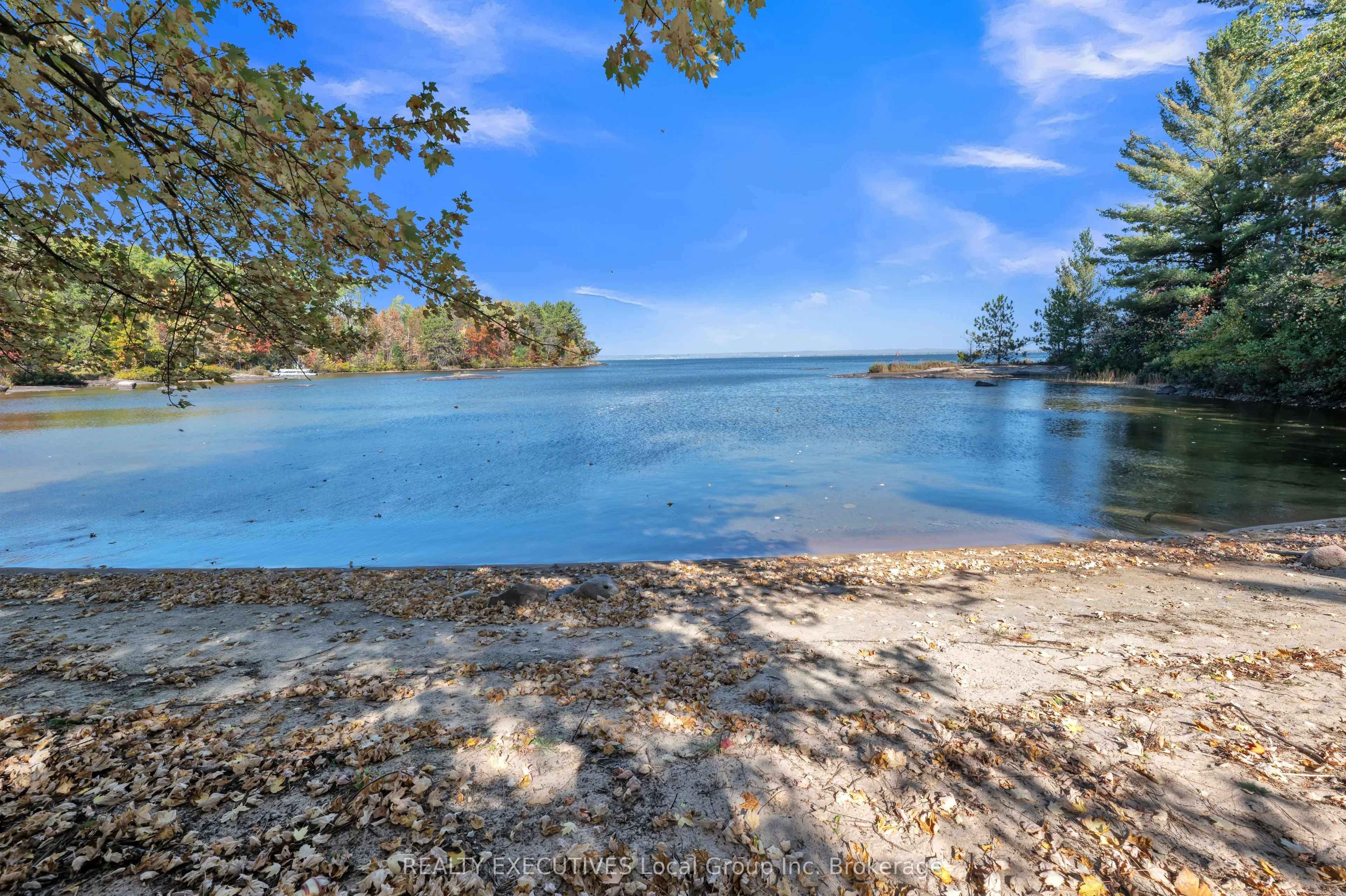 34 SUNRISE BAY Drive