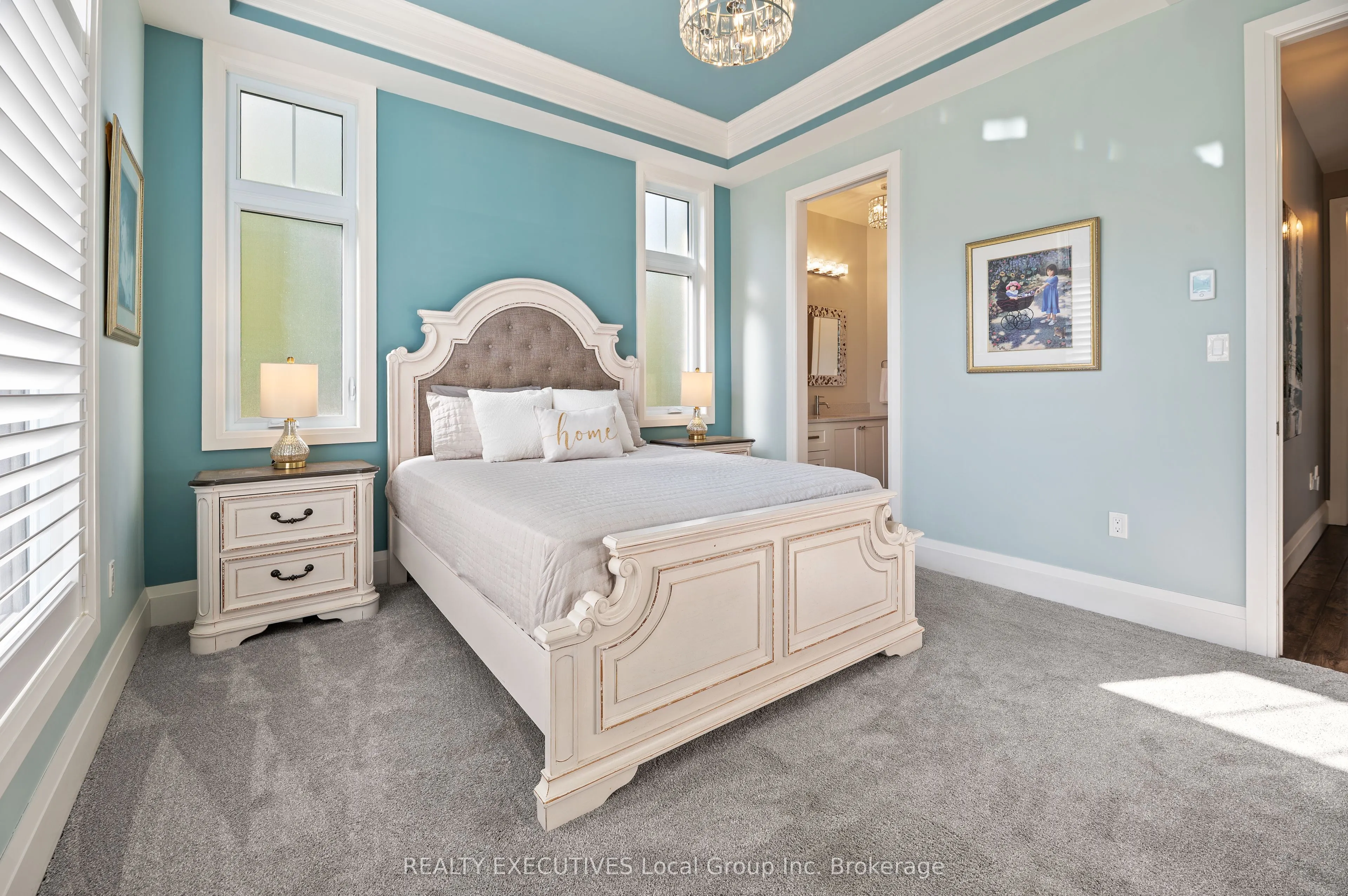34 SUNRISE BAY Drive