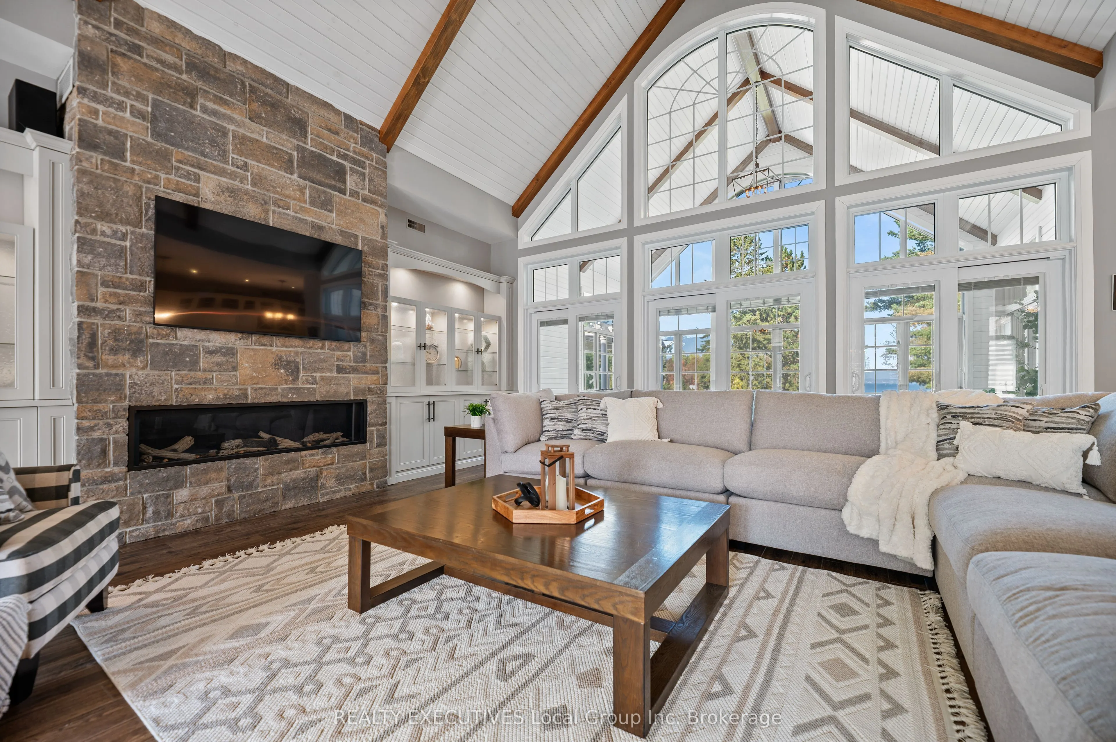 34 SUNRISE BAY Drive