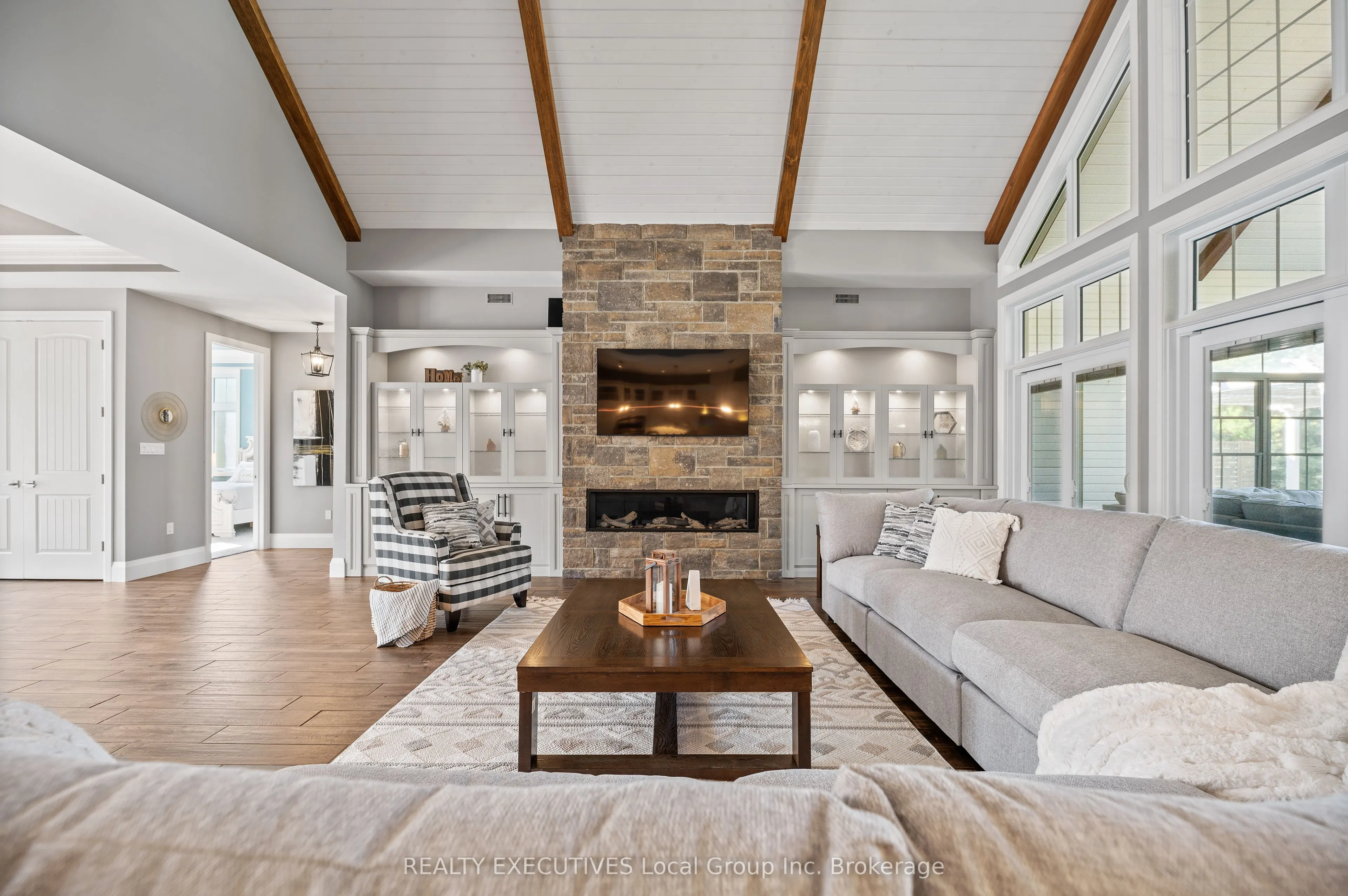 34 SUNRISE BAY Drive