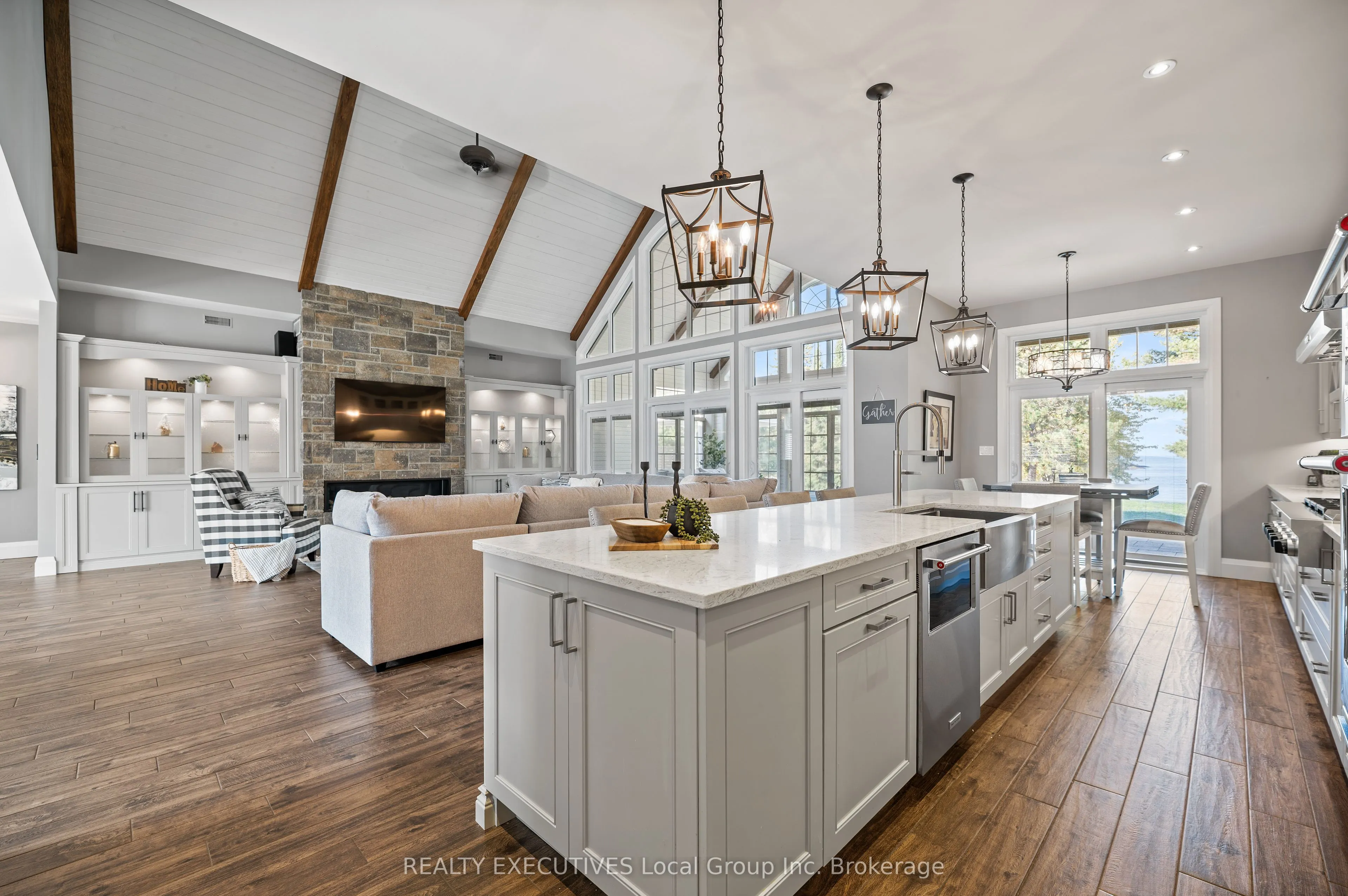 34 SUNRISE BAY Drive