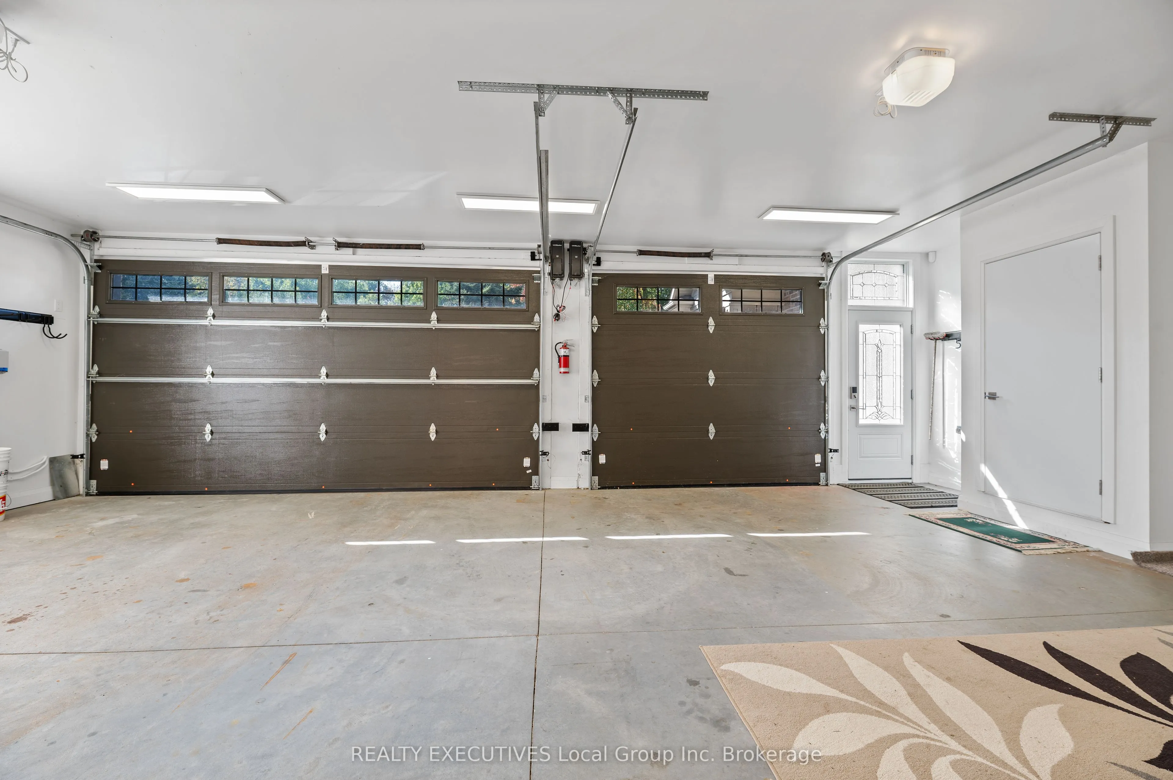 34 SUNRISE BAY Drive
