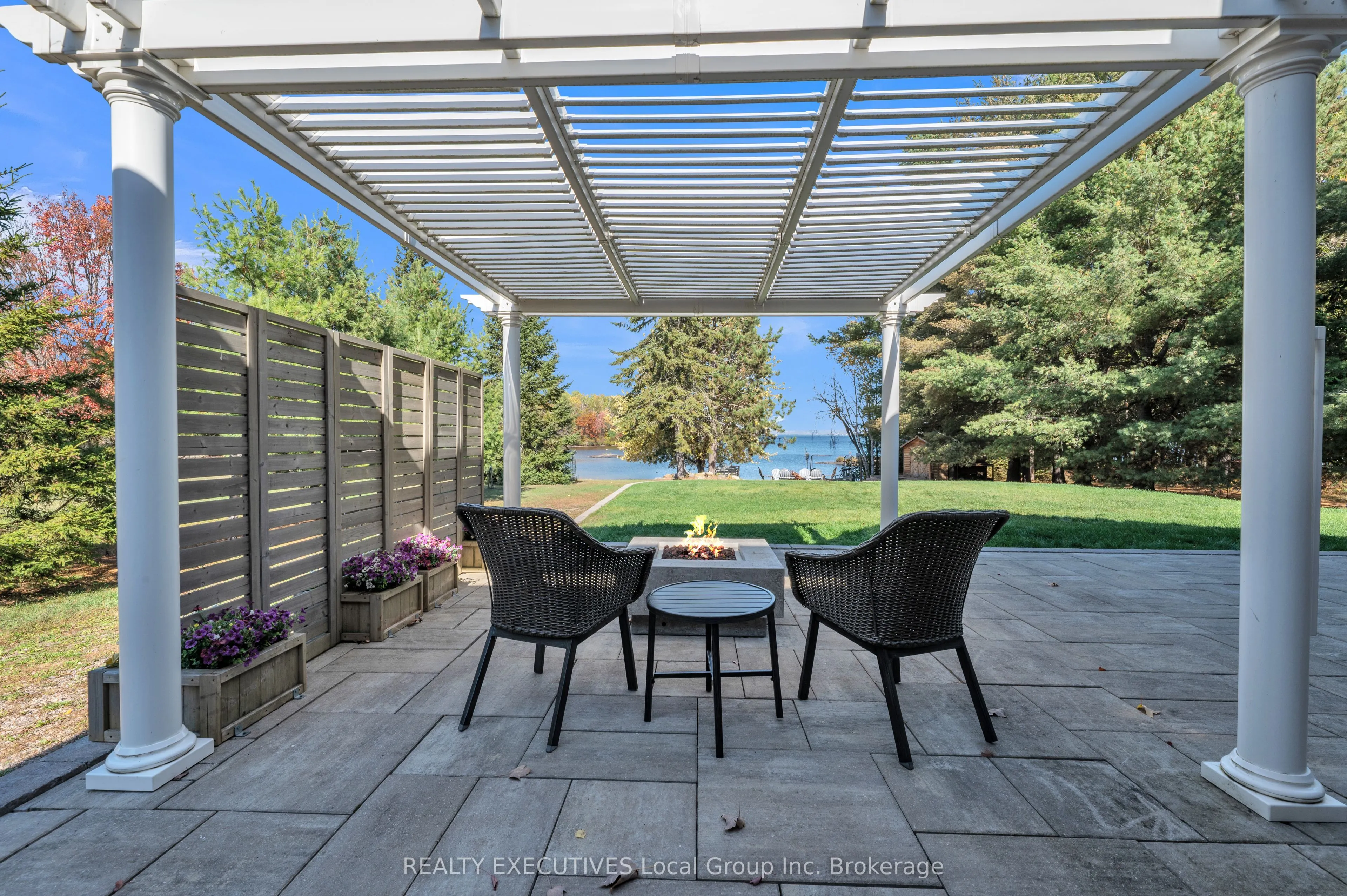 34 SUNRISE BAY Drive