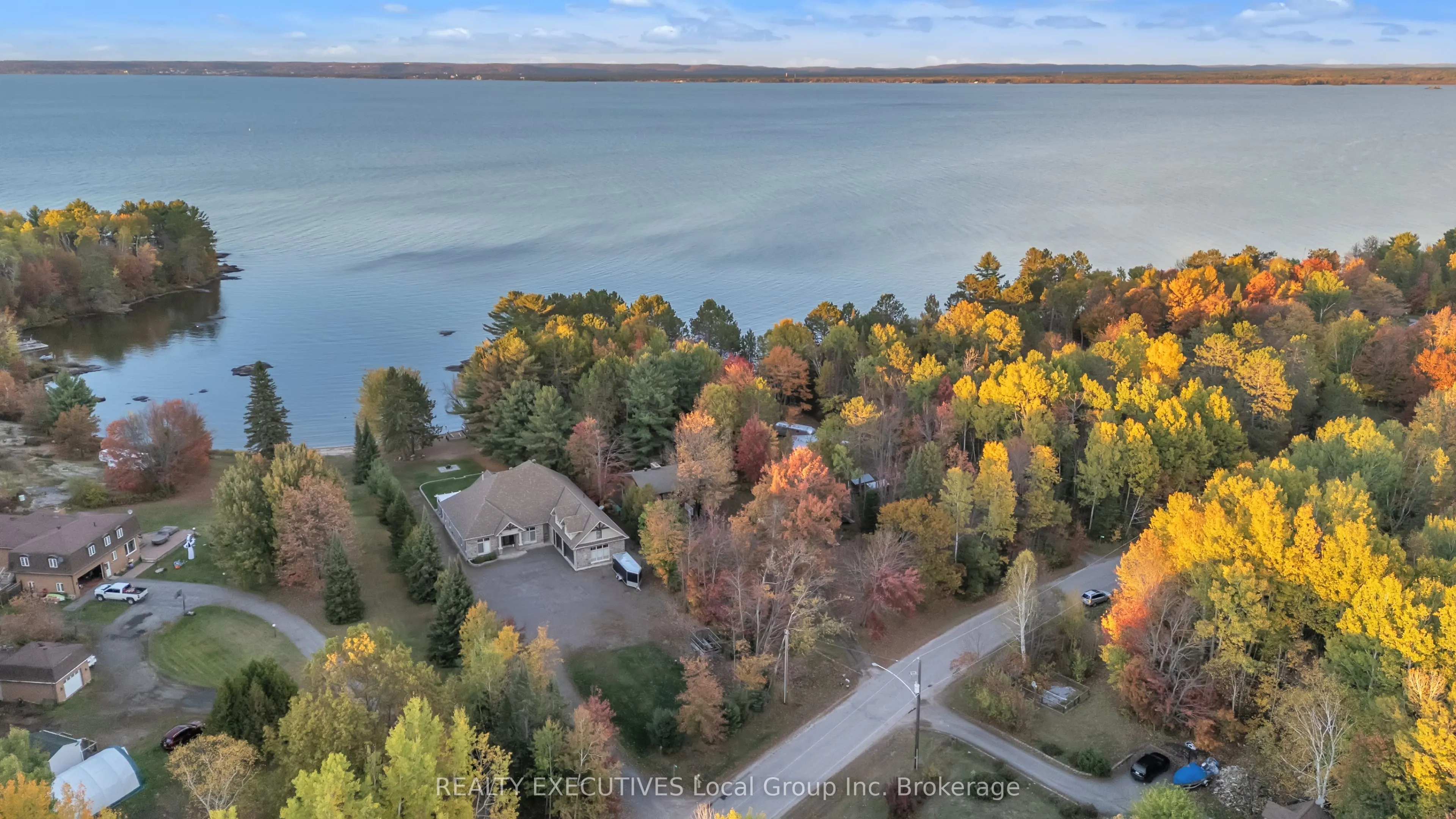 34 SUNRISE BAY Drive