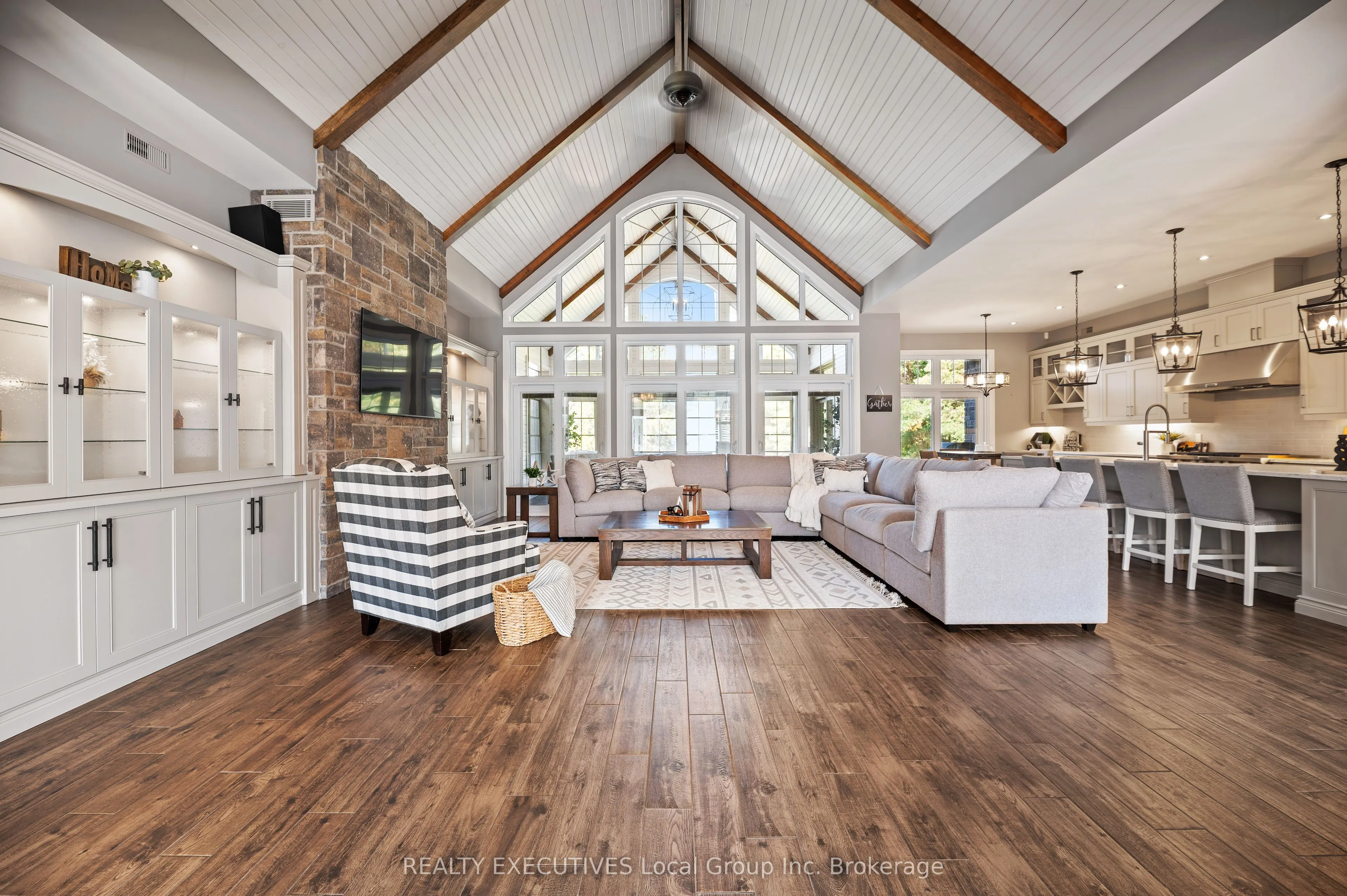 34 SUNRISE BAY Drive