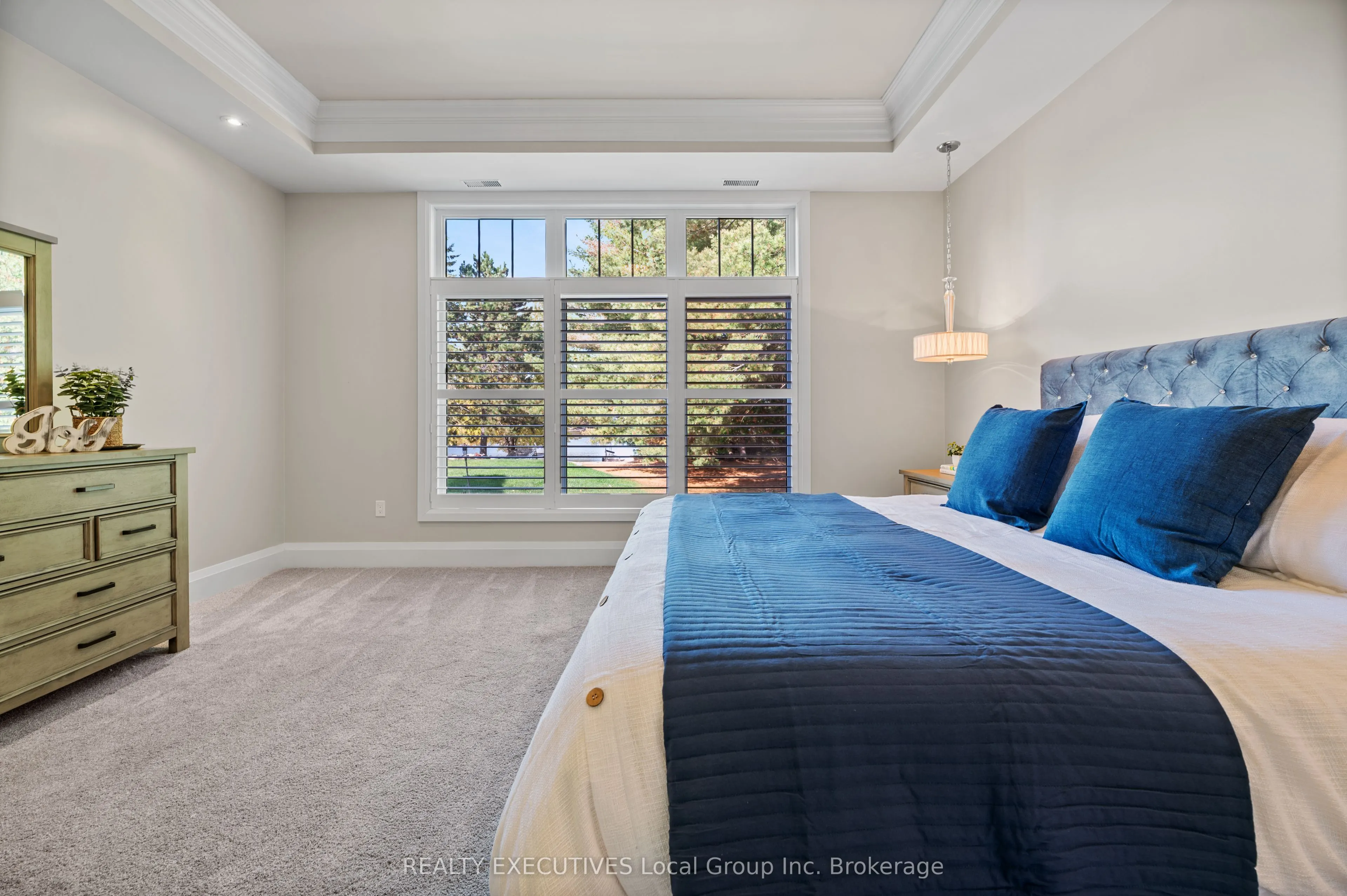 34 SUNRISE BAY Drive