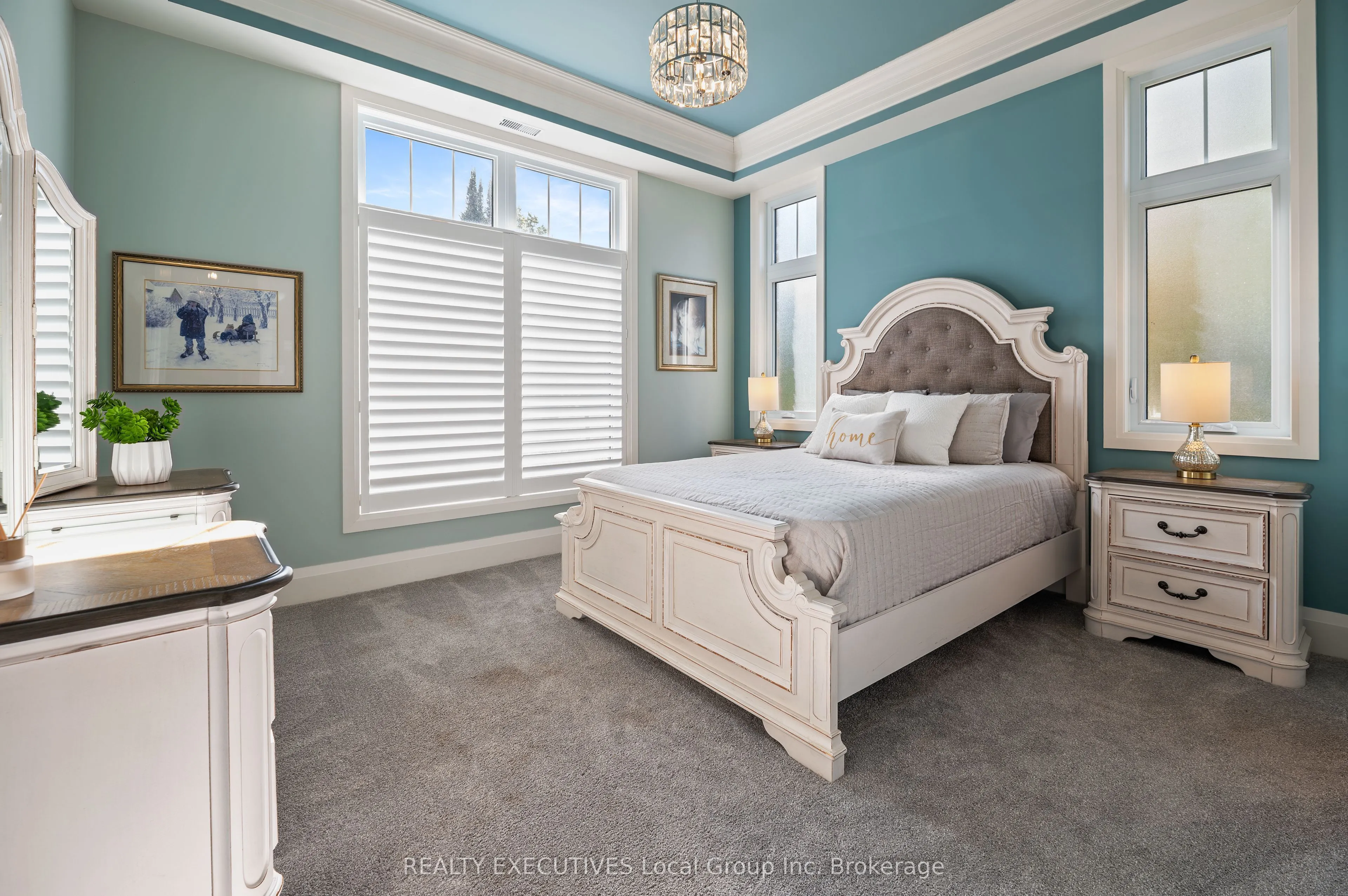 34 SUNRISE BAY Drive