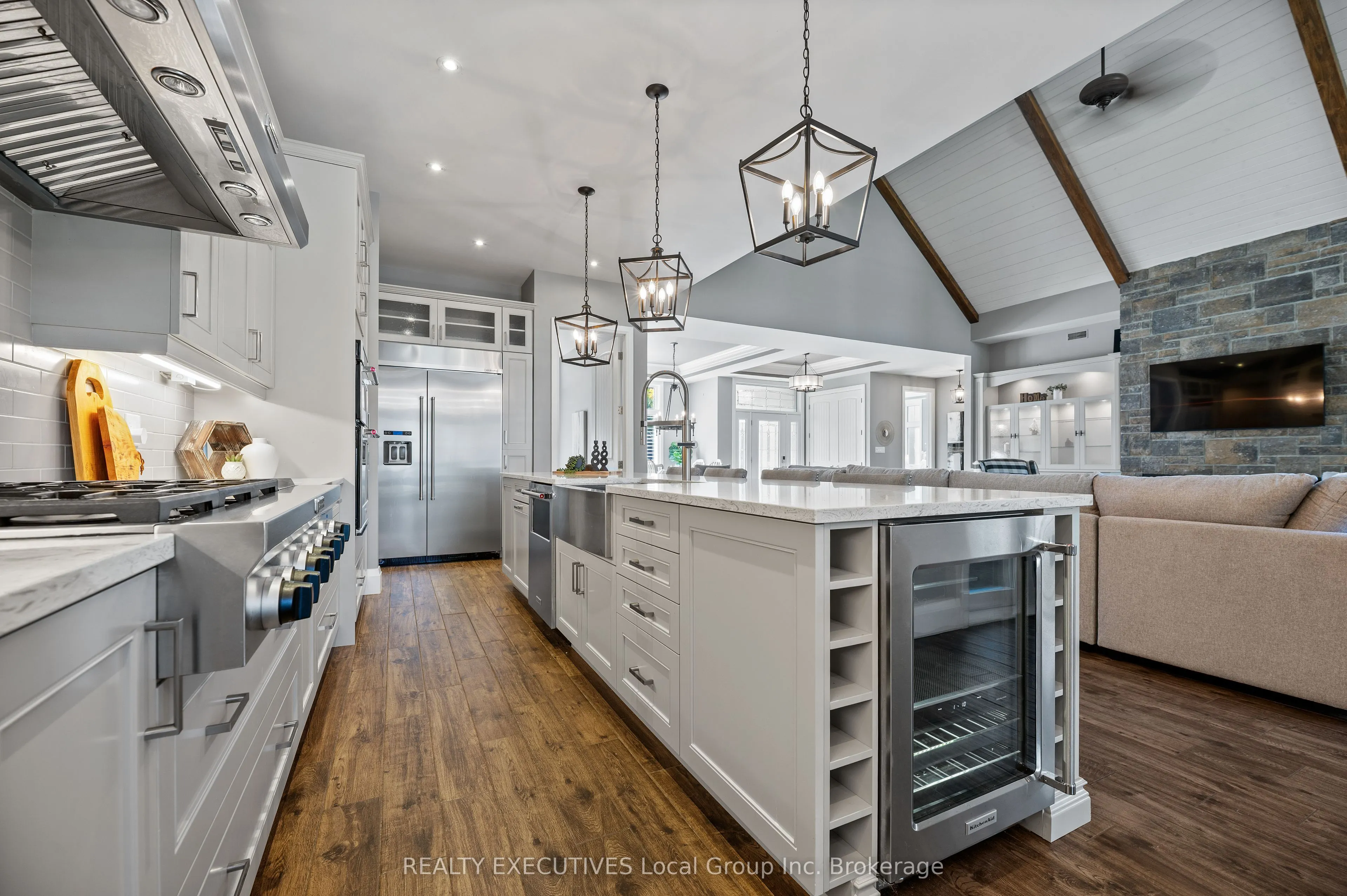 34 SUNRISE BAY Drive