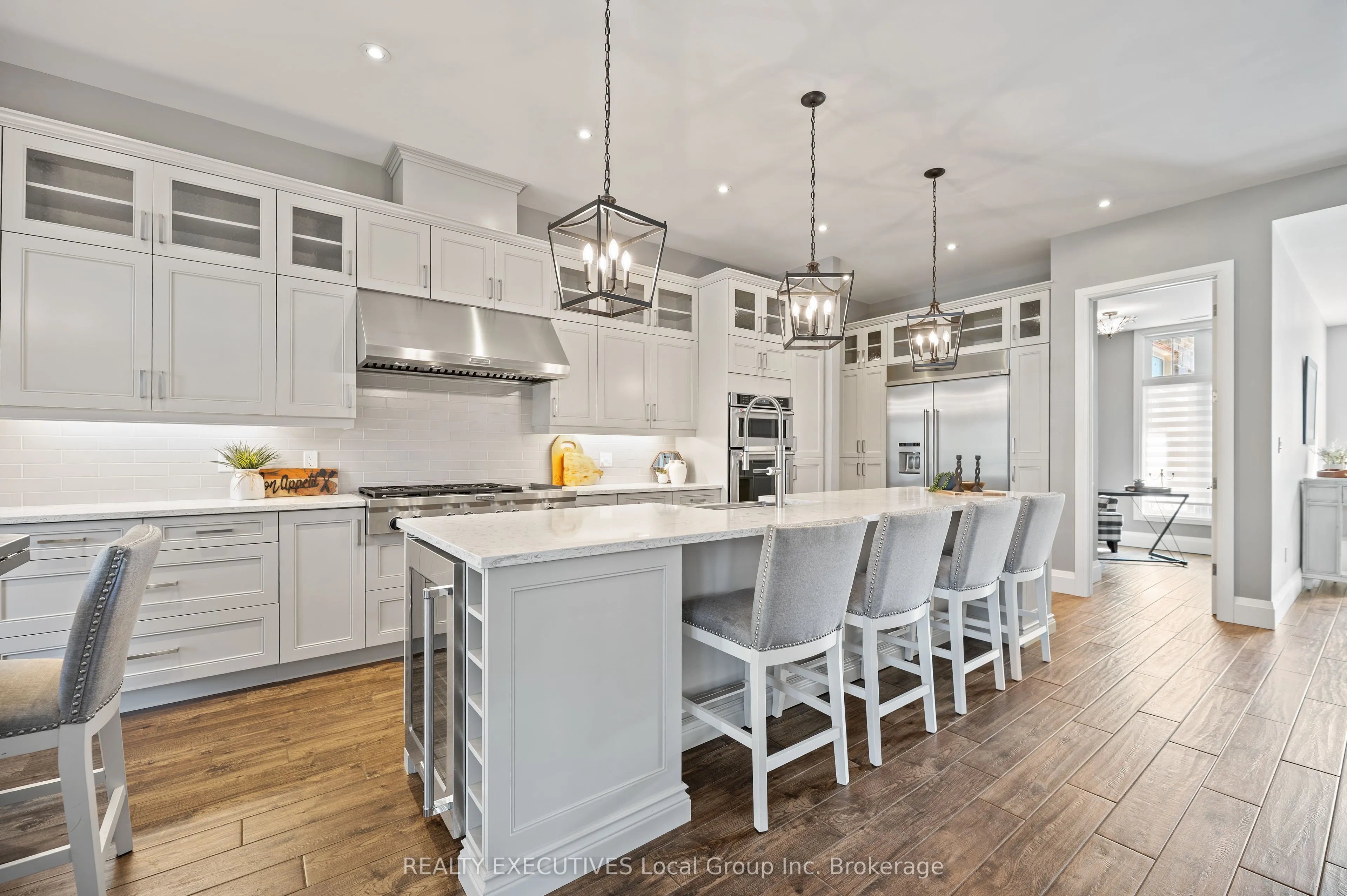 34 SUNRISE BAY Drive