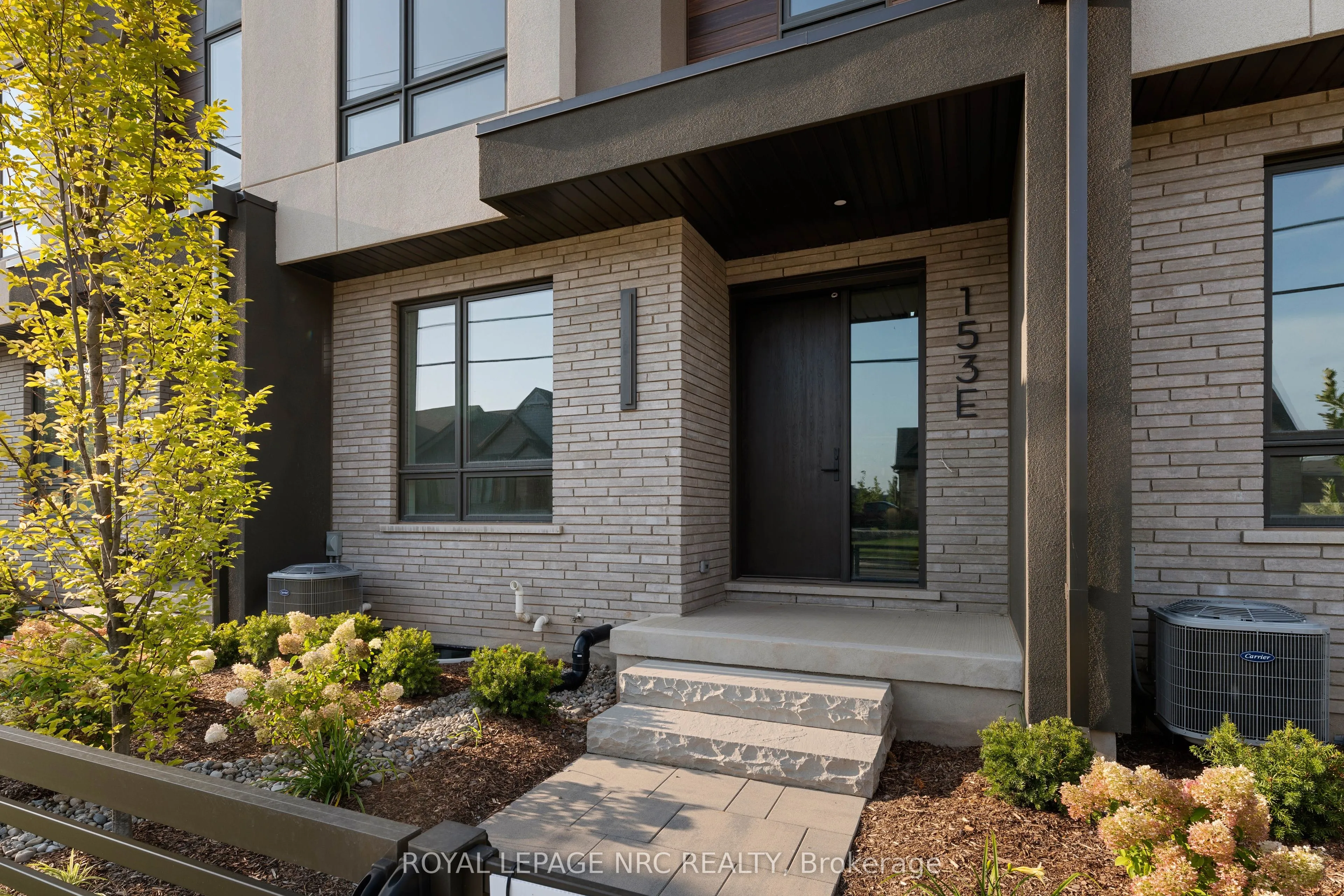 153E Port Robinson Road, #10