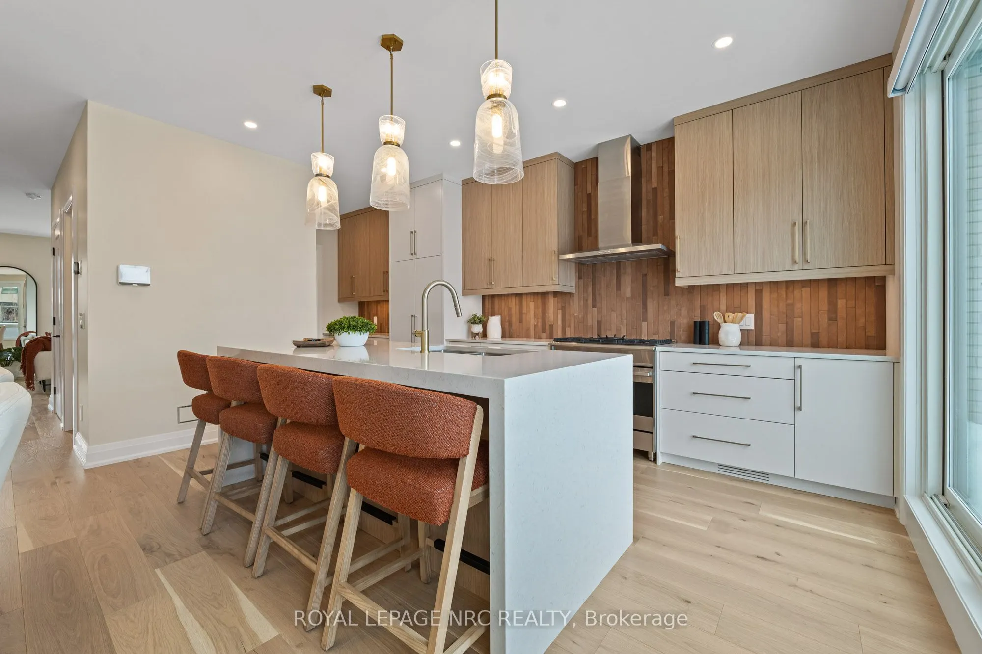 153E Port Robinson Road, #10