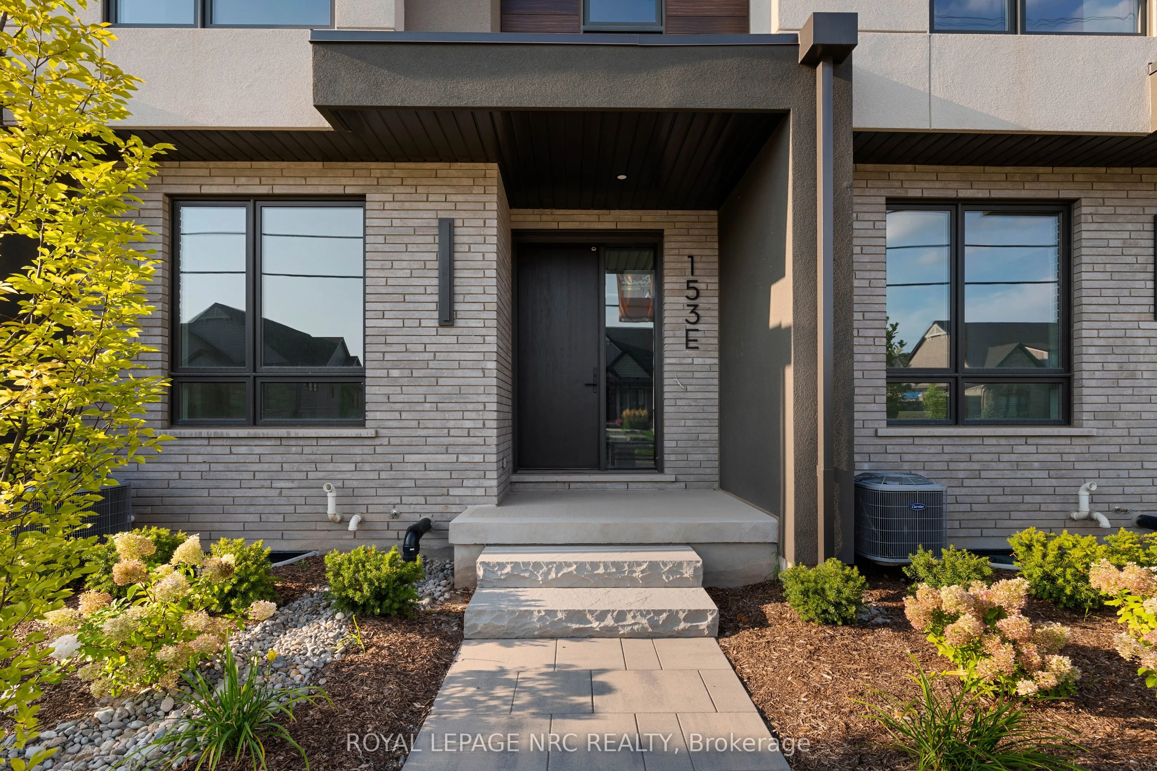 153E Port Robinson Road, #10