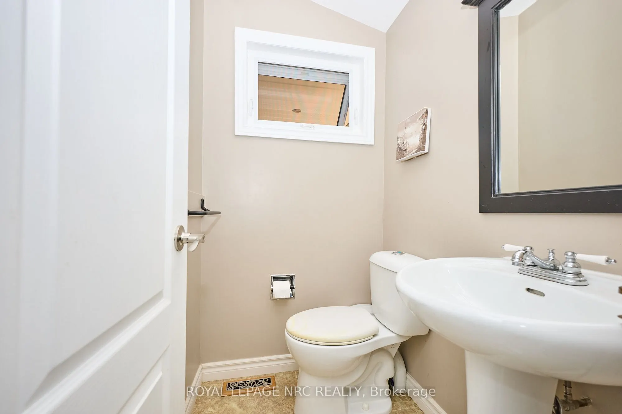 7 Woodmount Drive