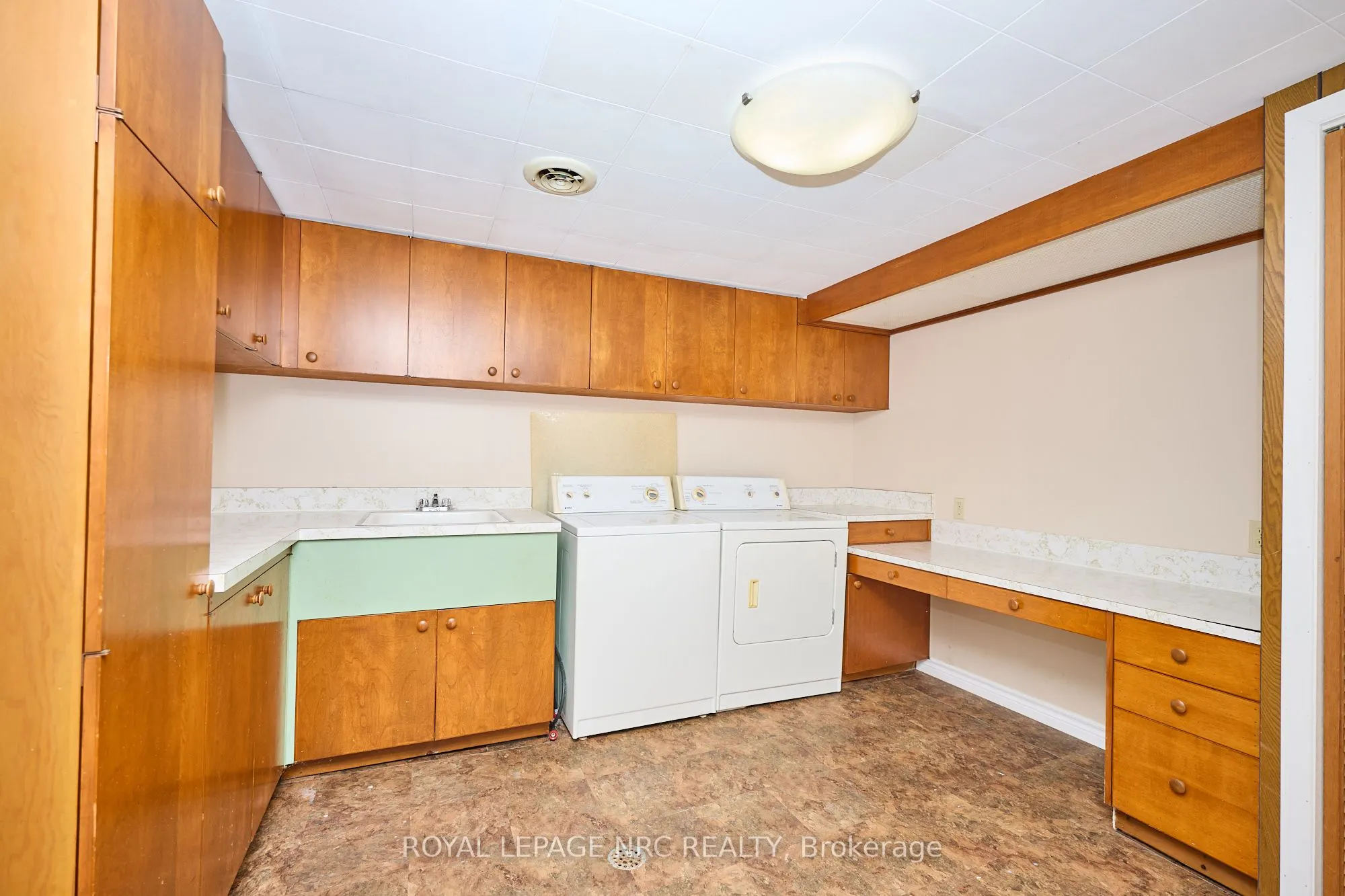 7 Woodmount Drive