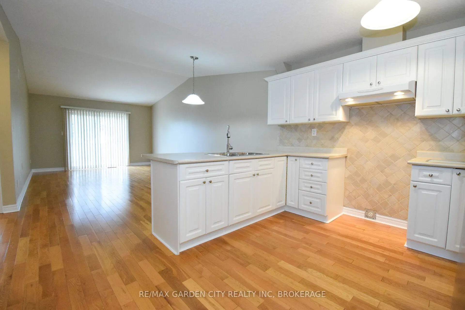 162 FIRST Street, #11