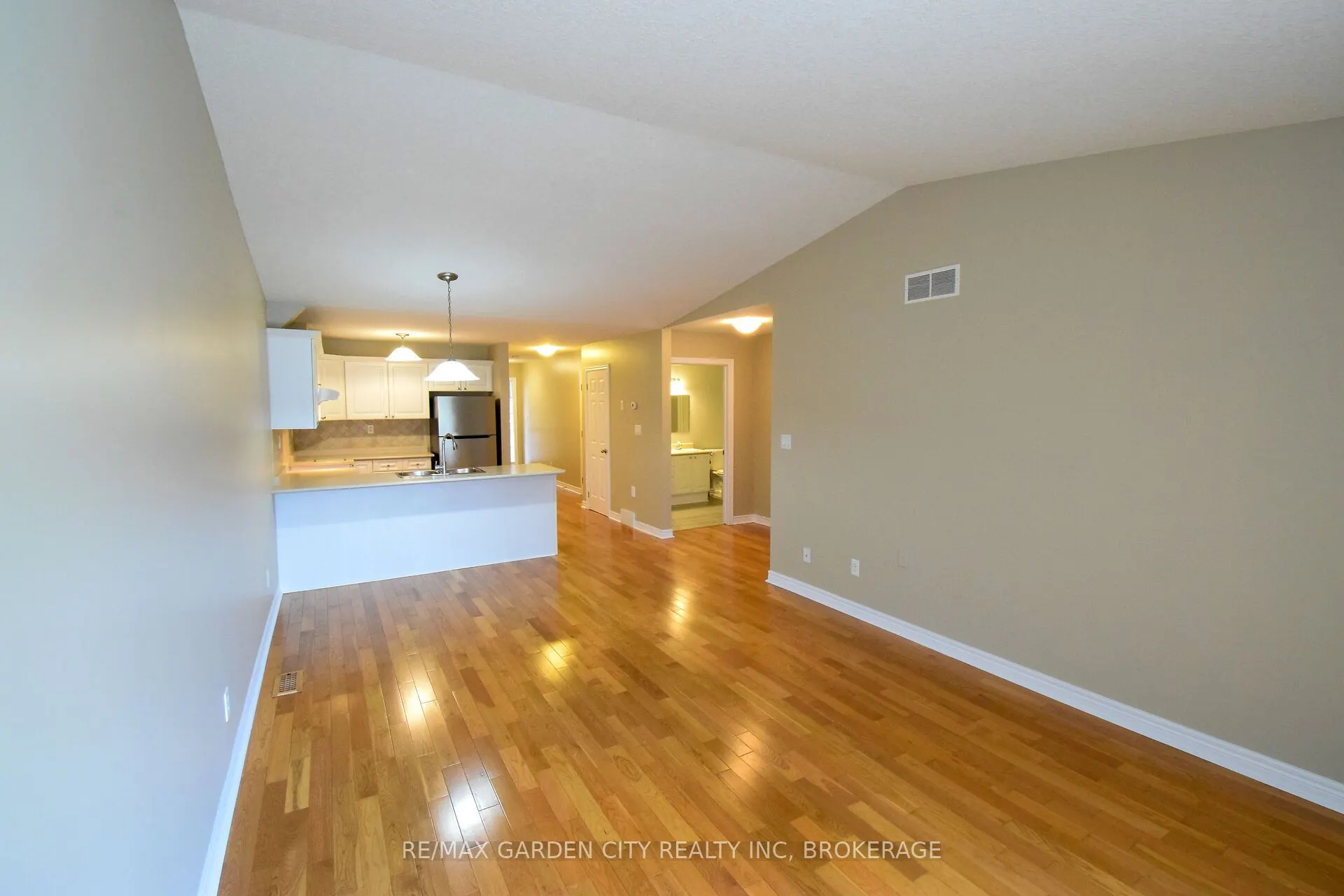 162 FIRST Street, #11