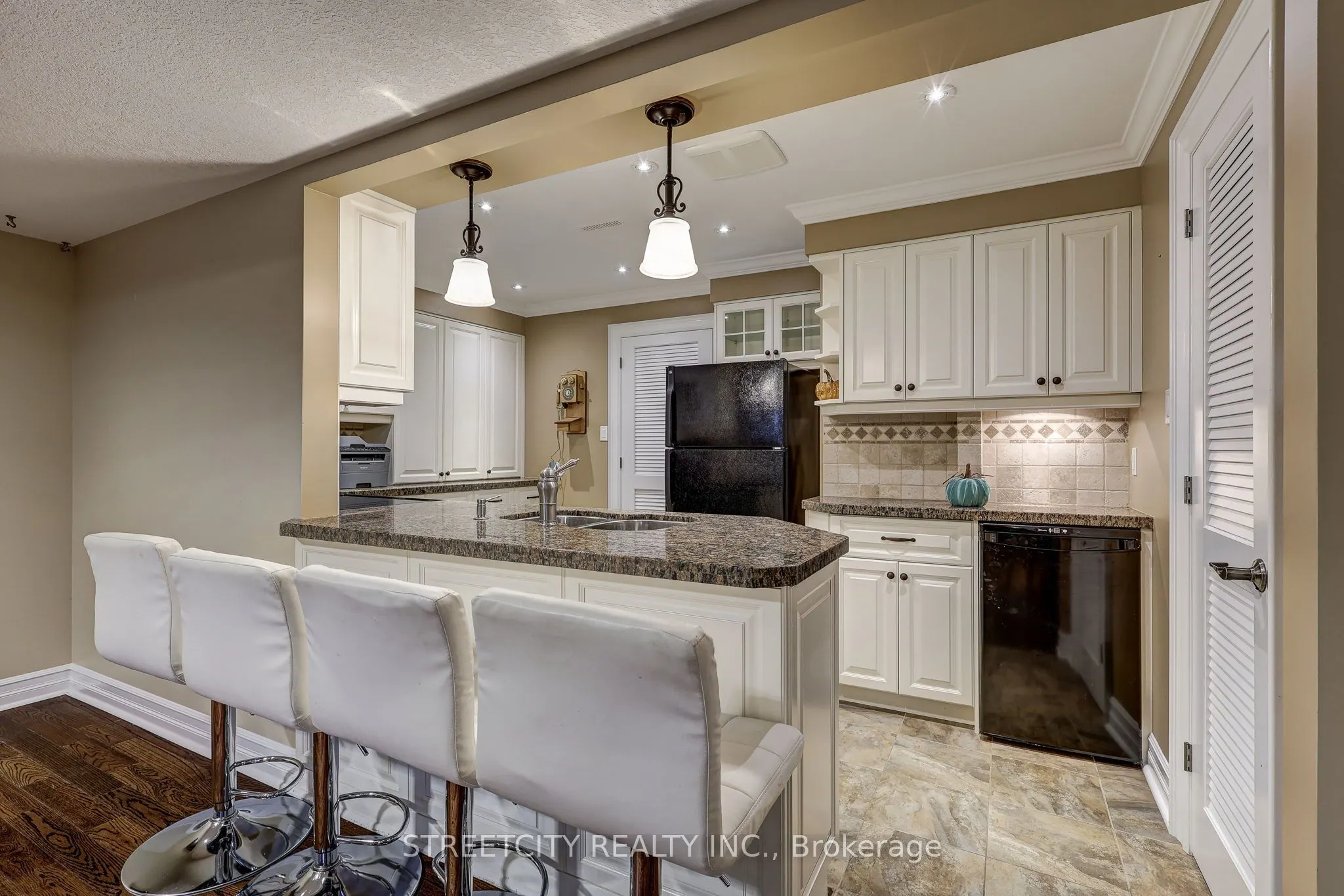 21 Beechwood Circle