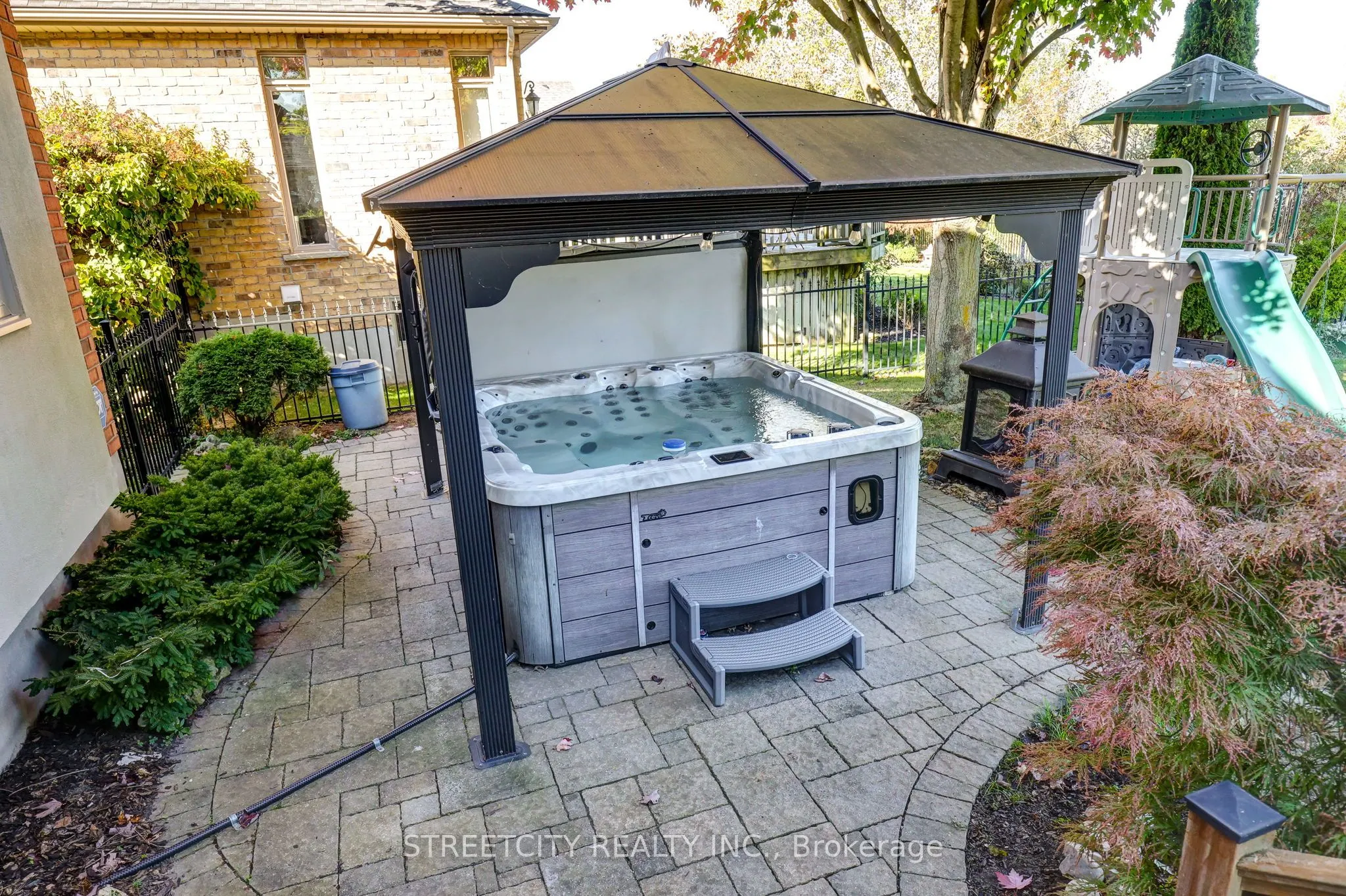21 Beechwood Circle