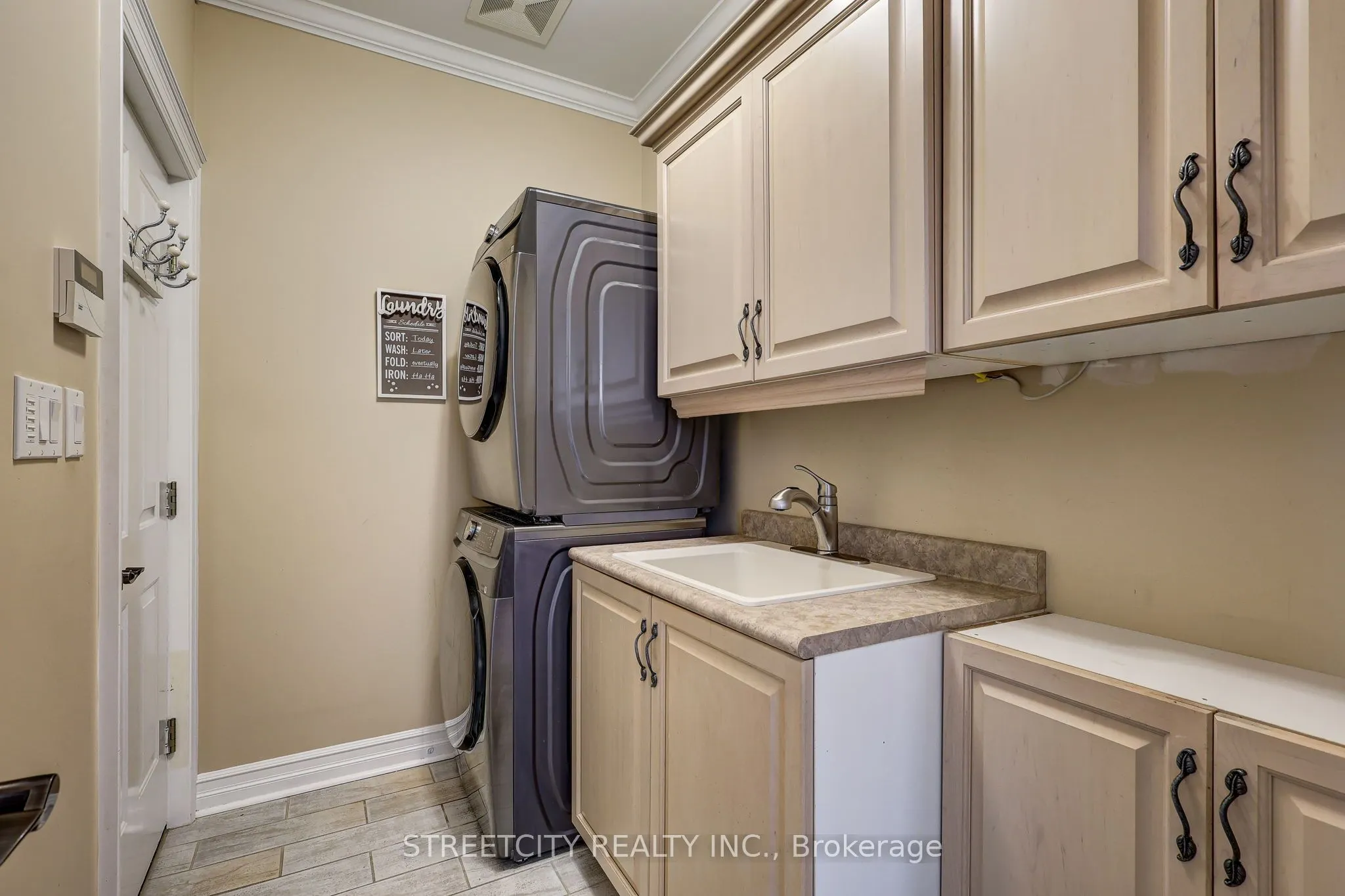 21 Beechwood Circle