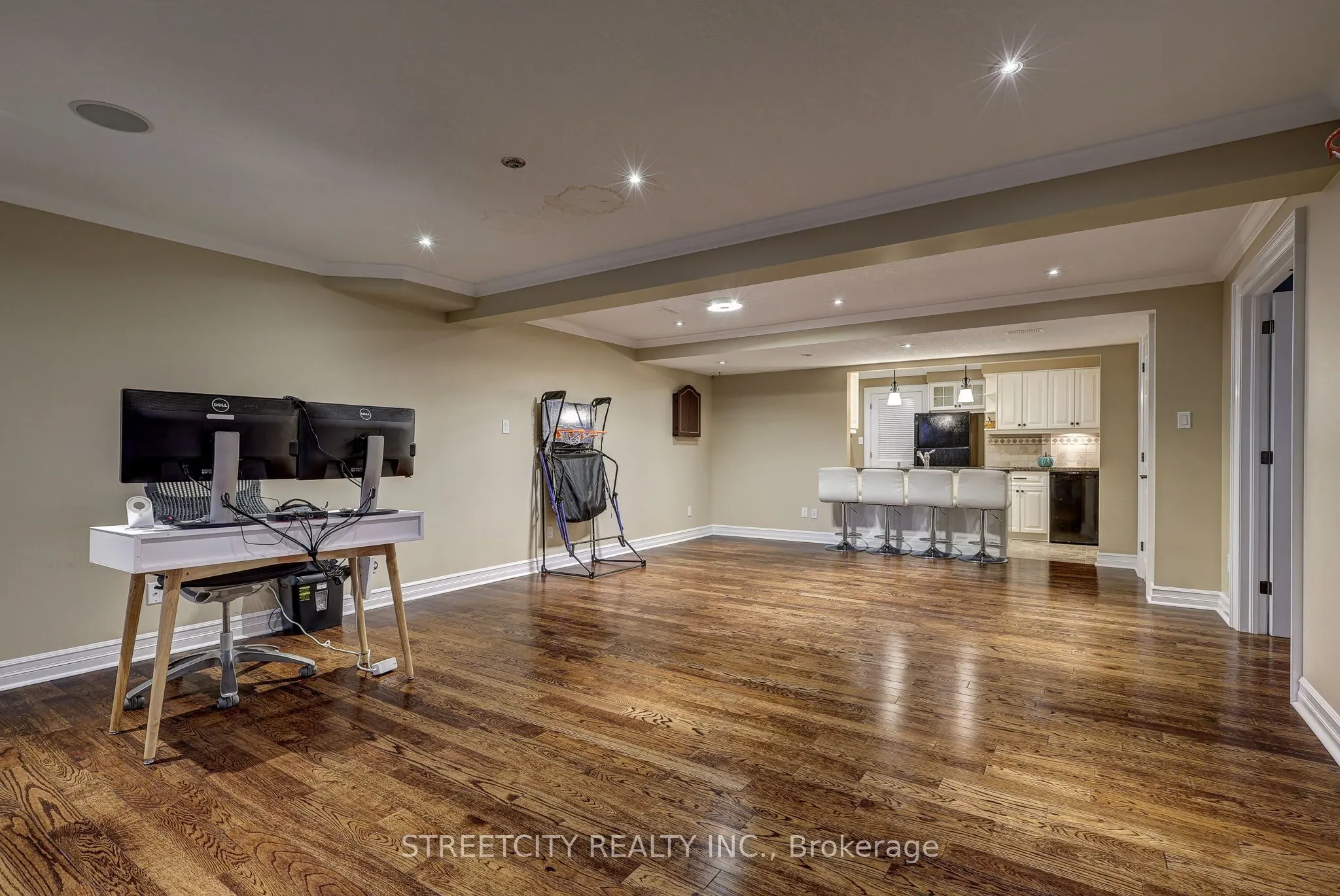 21 Beechwood Circle