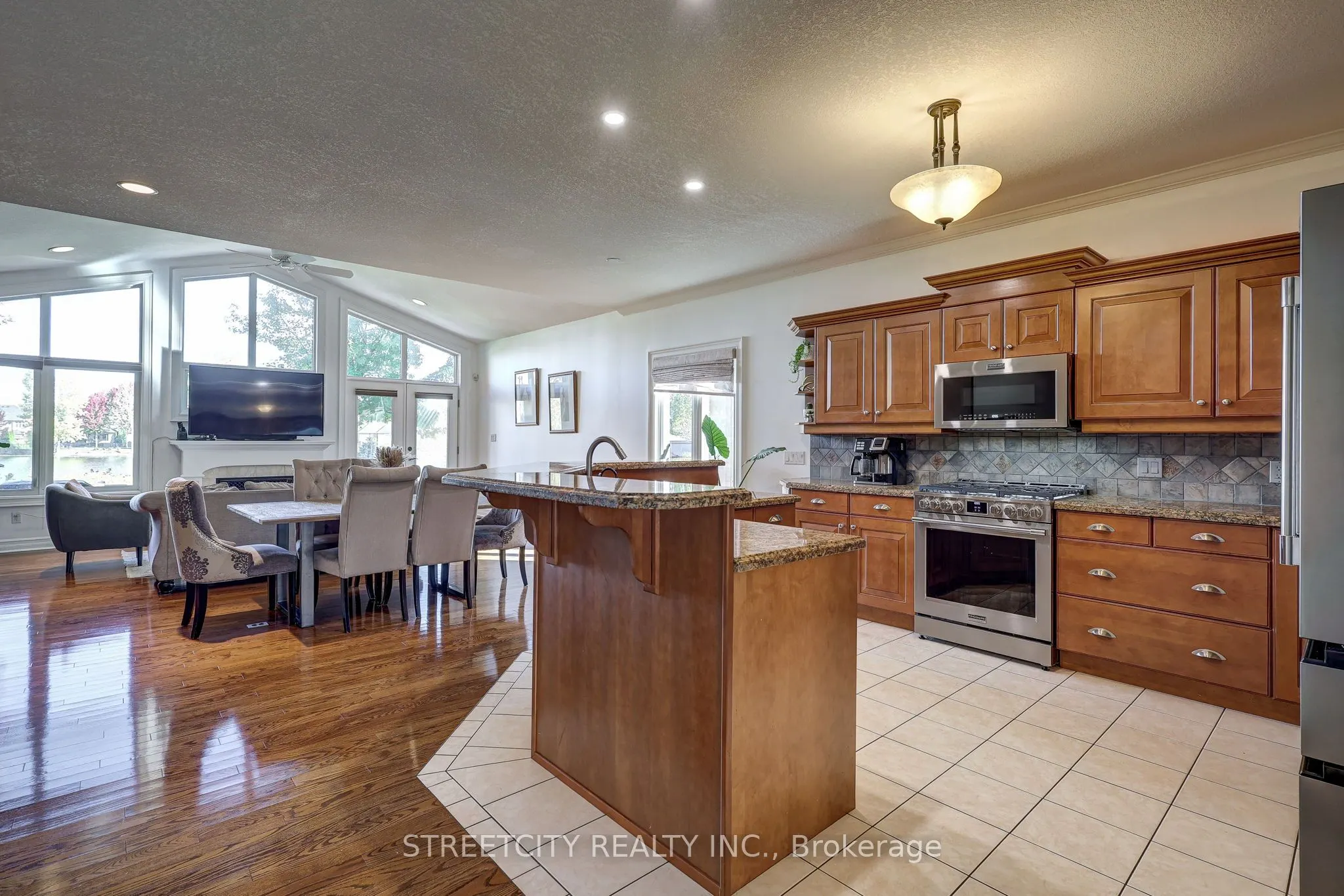 21 Beechwood Circle