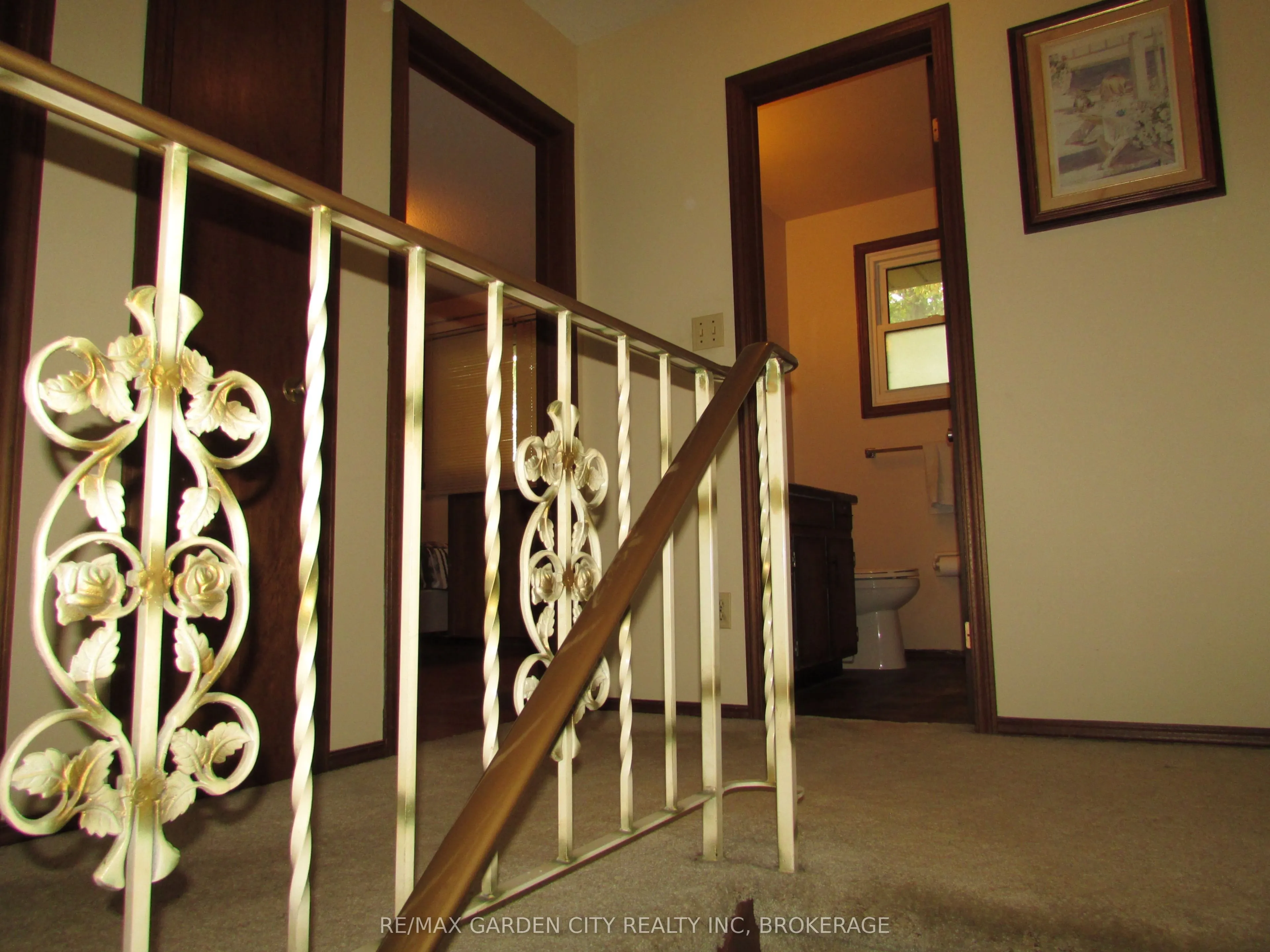 32 Greystone Crescent