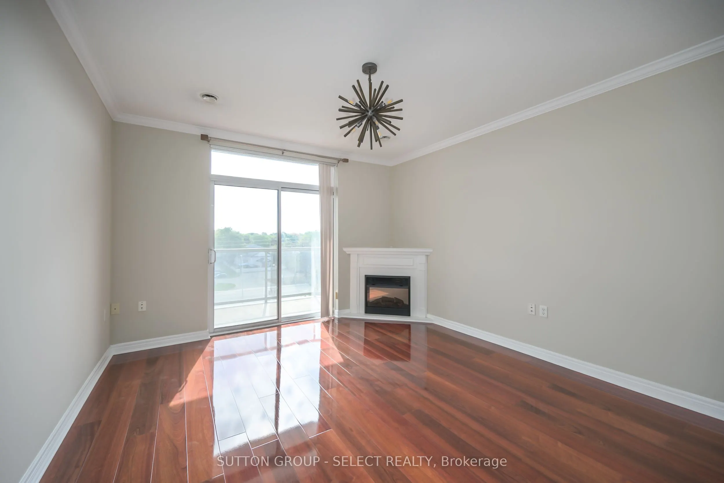 353 Commissioners Road W, #511