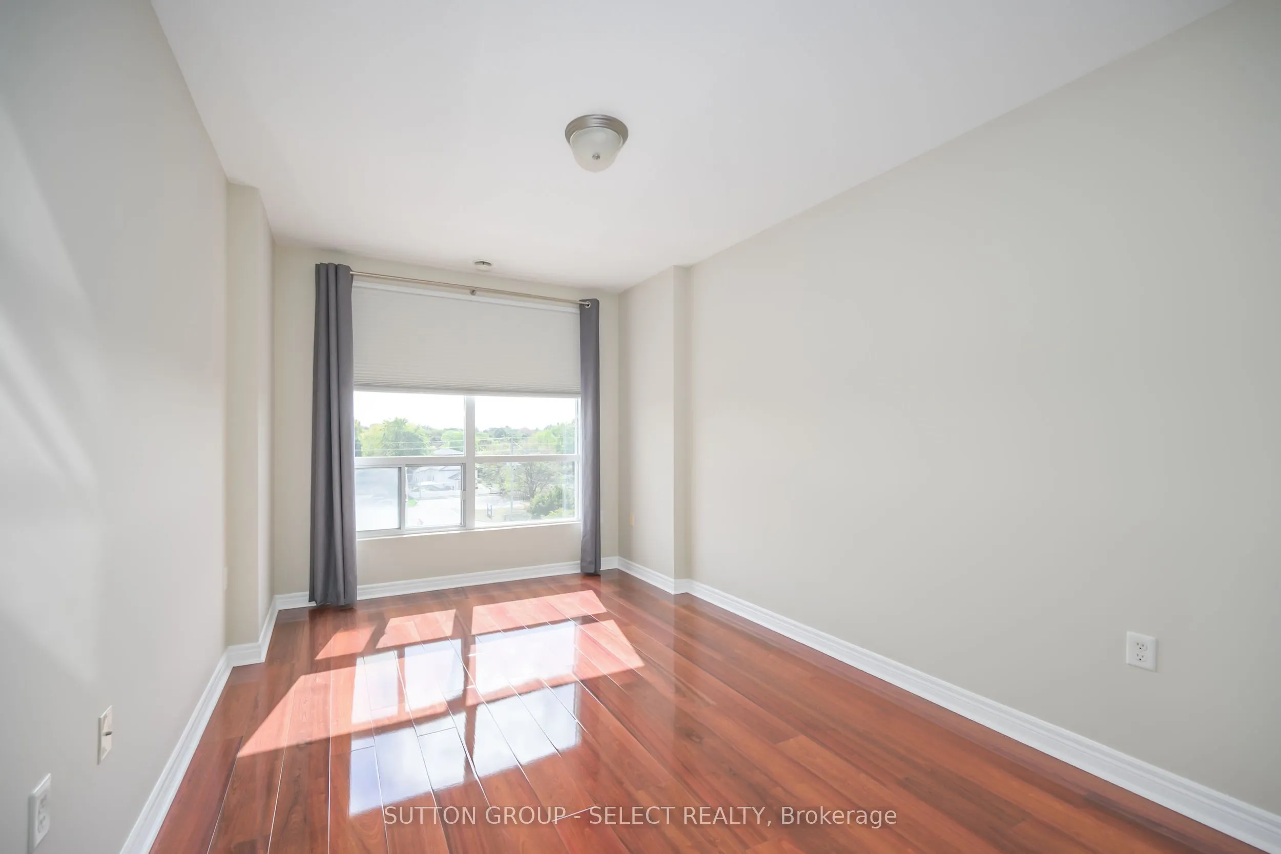 353 Commissioners Road W, #511