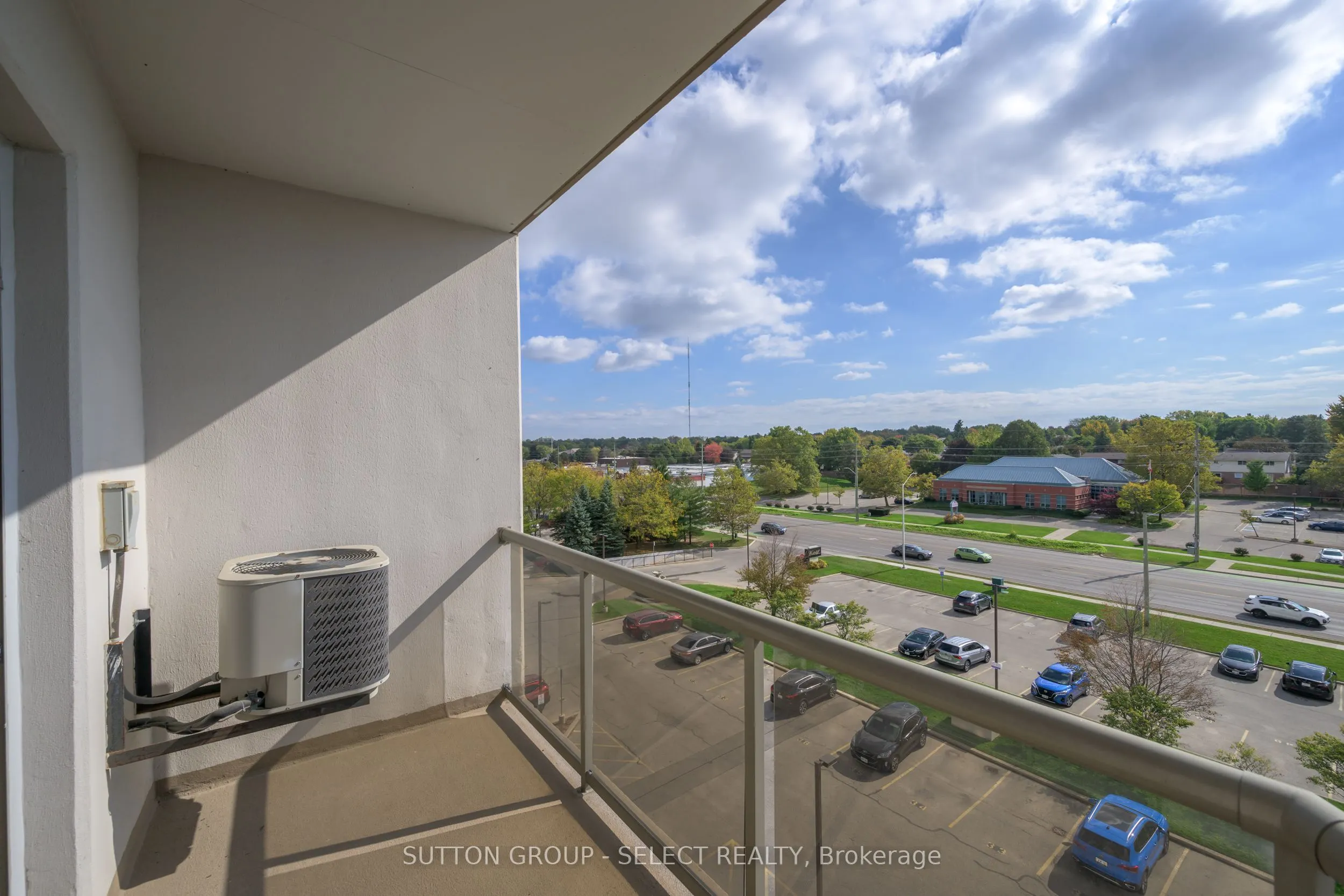 353 Commissioners Road W, #511