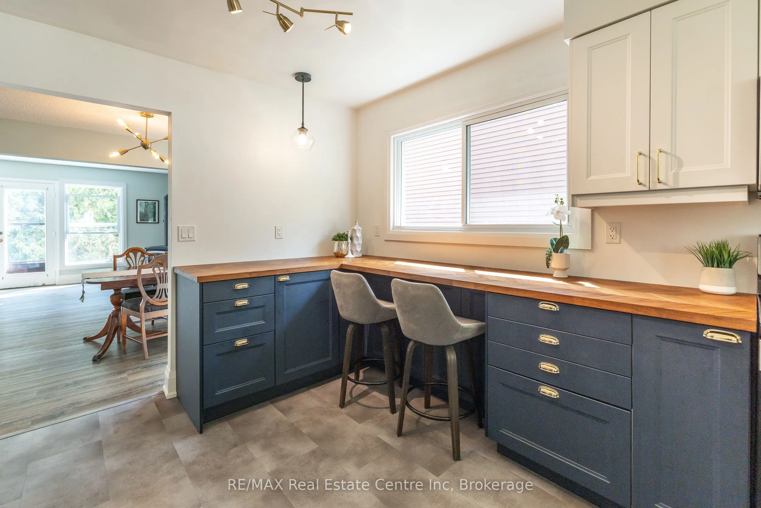 34 Woodridge Drive
