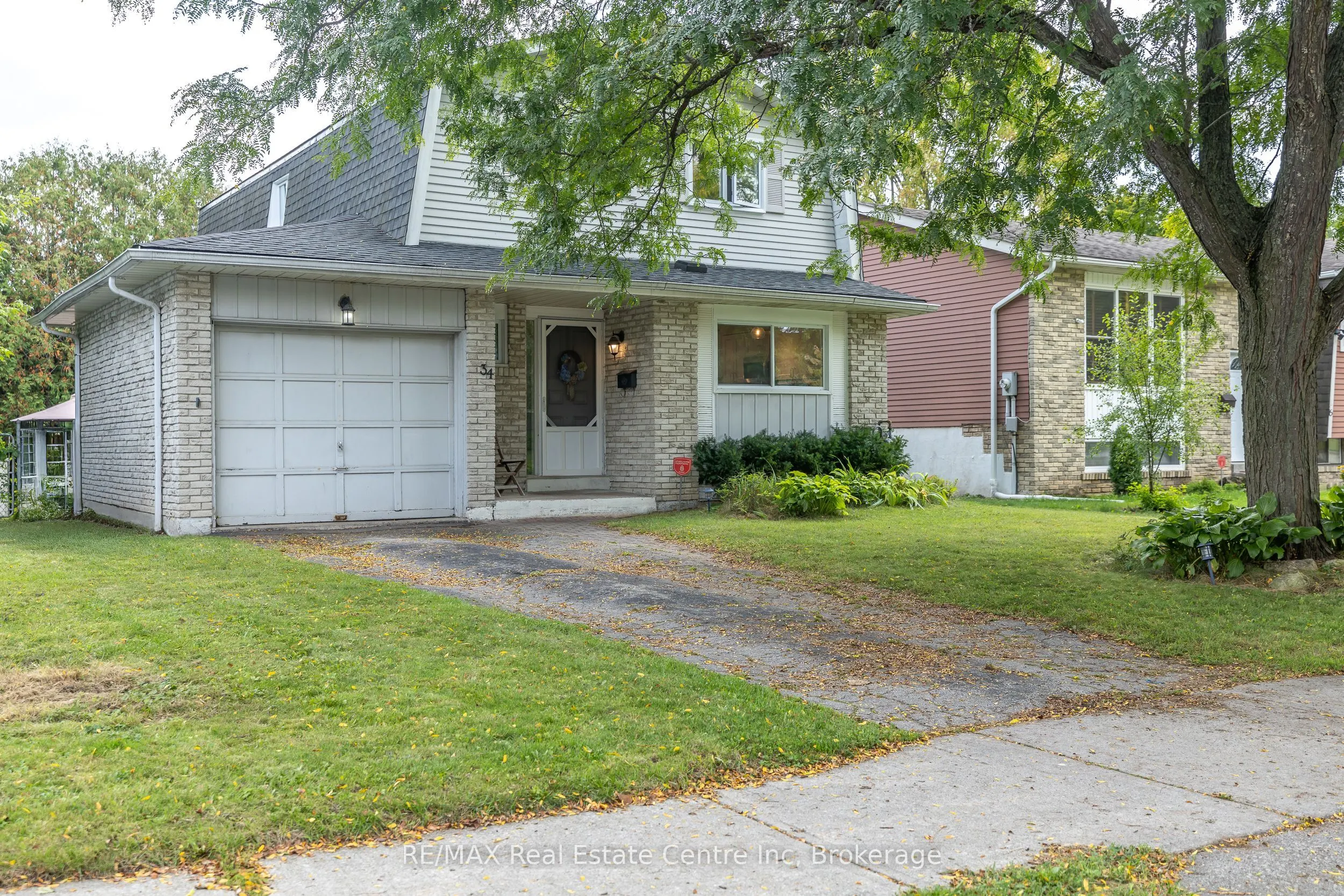 34 Woodridge Drive