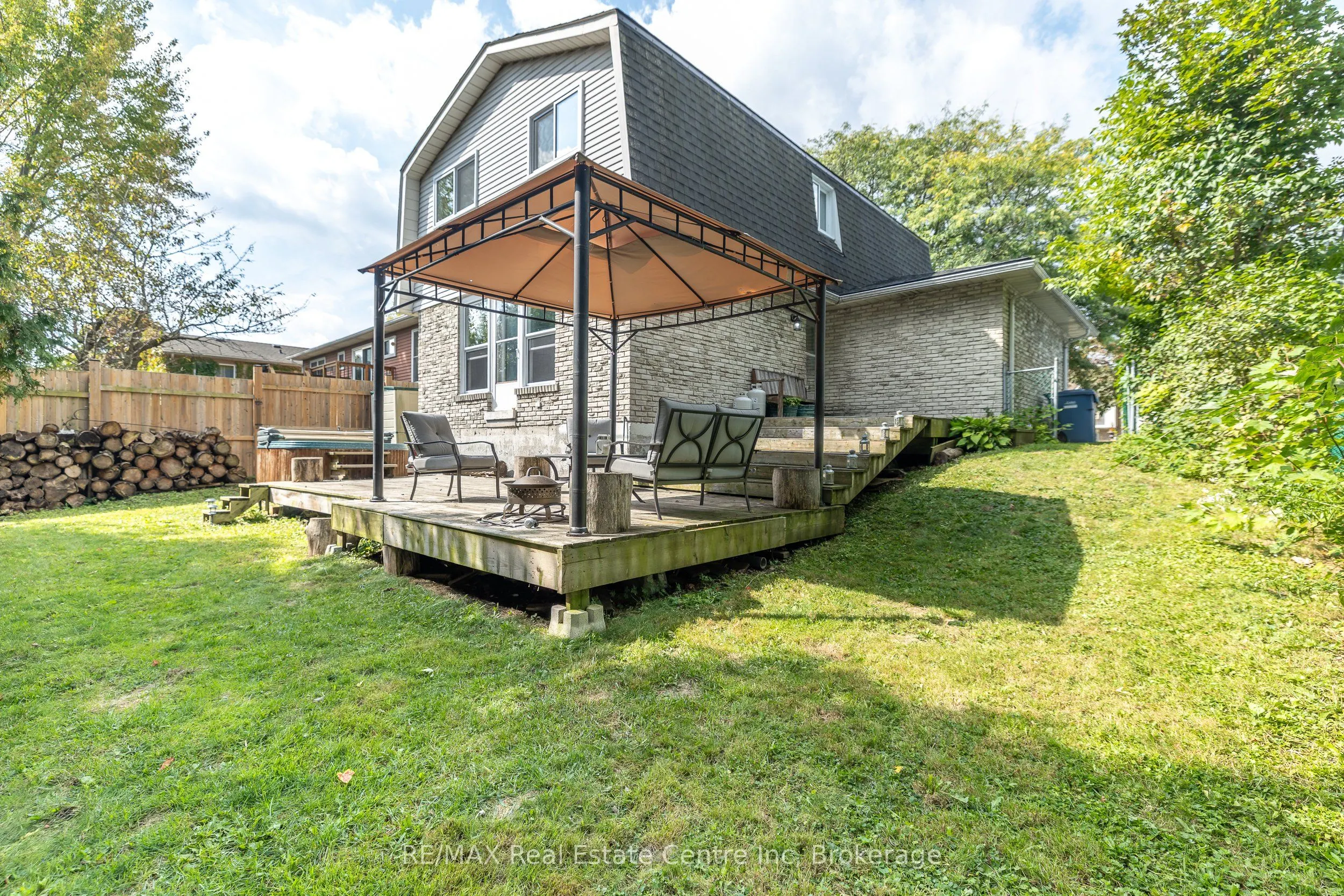 34 Woodridge Drive