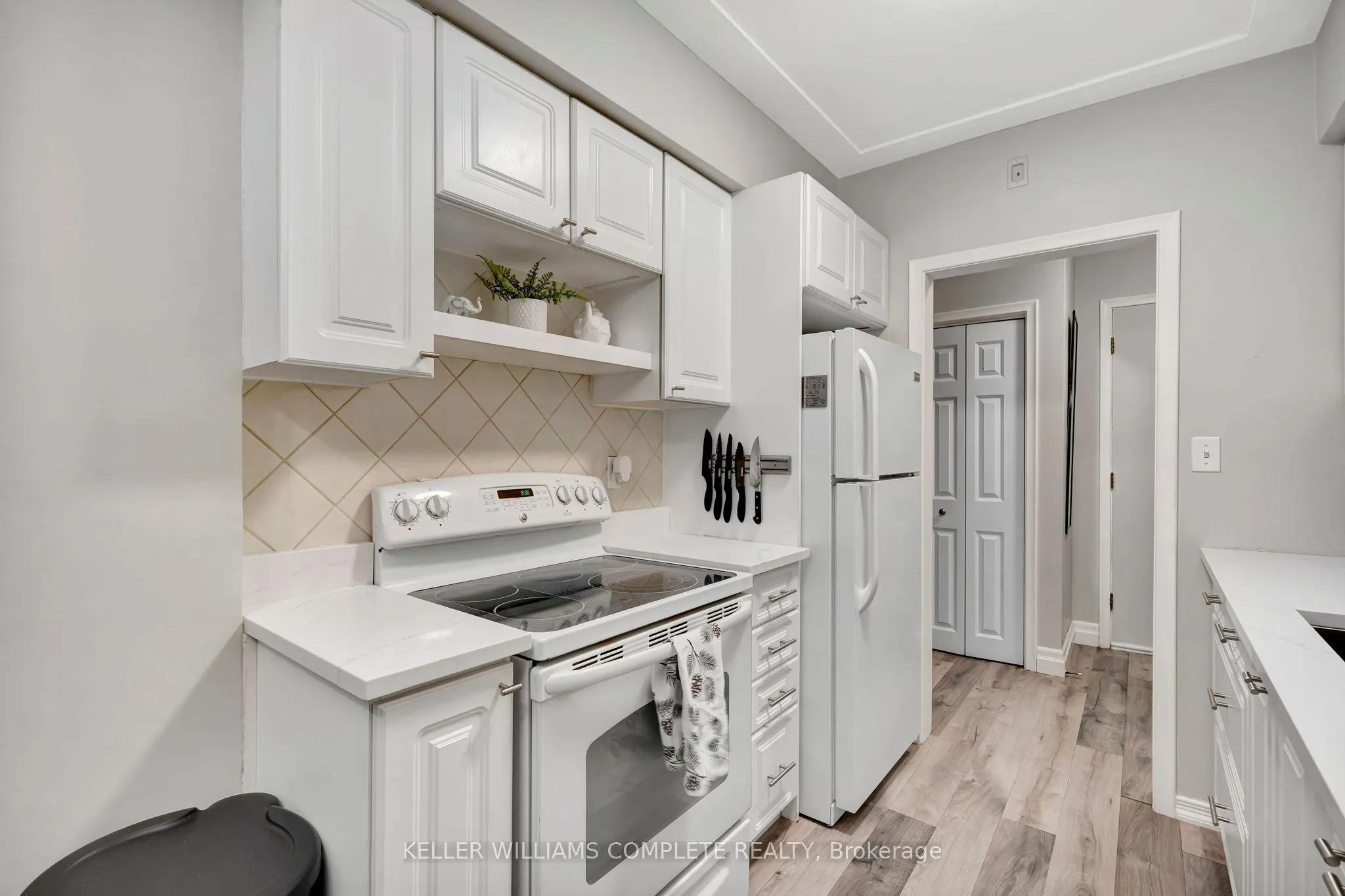11 Woodman Drive S, #307