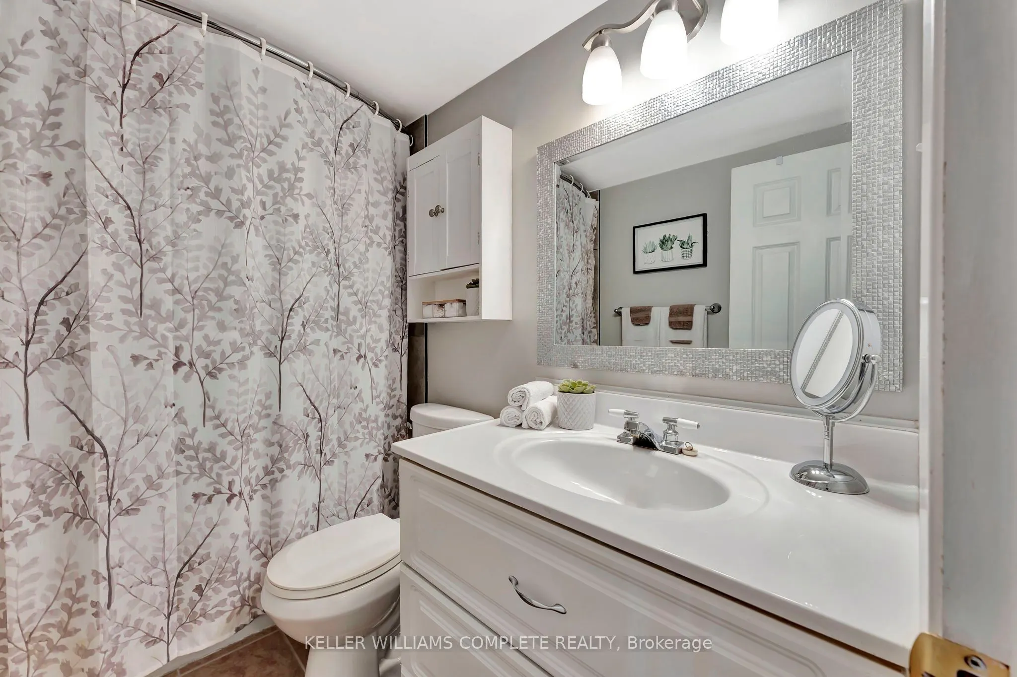 11 Woodman Drive S, #307
