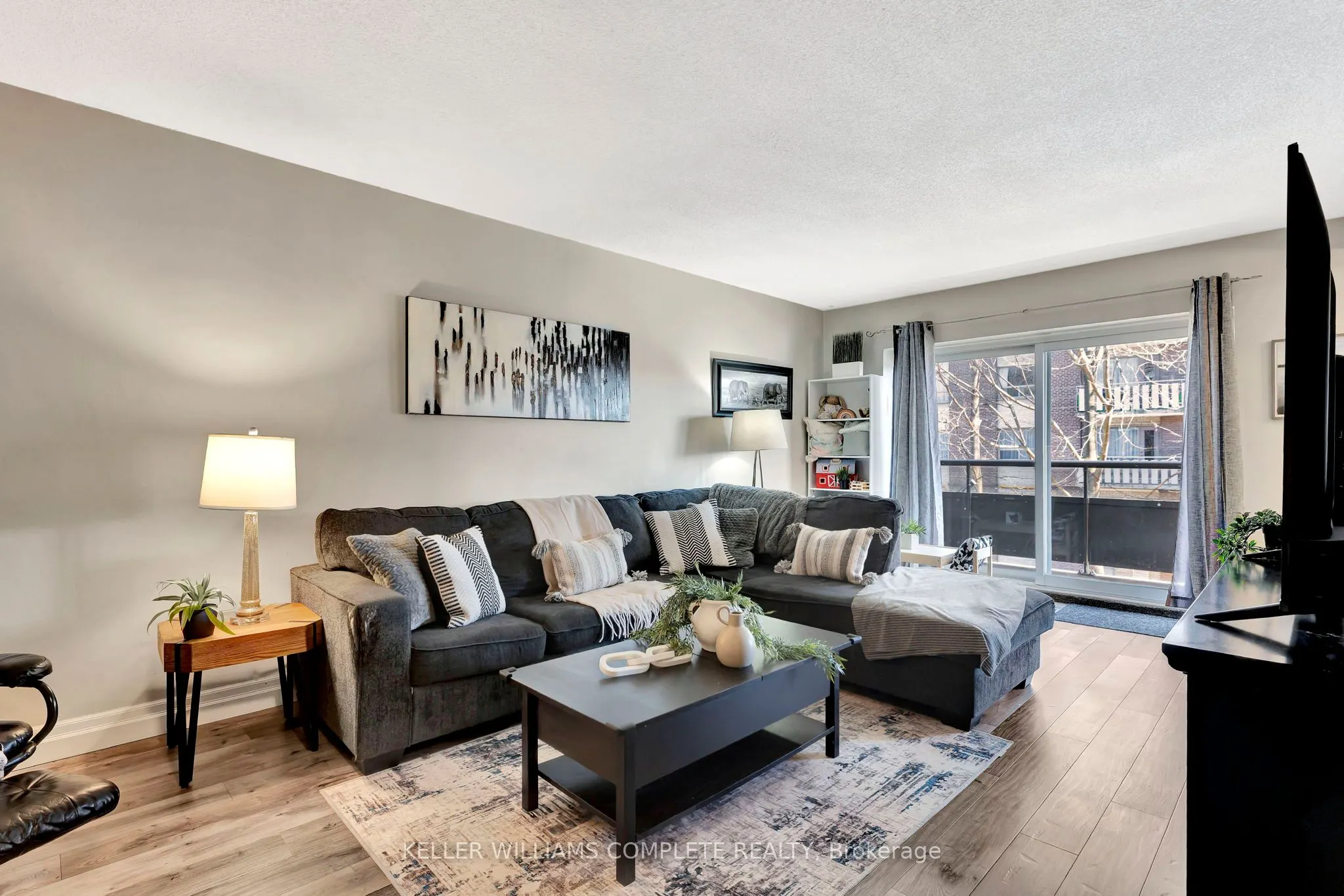11 Woodman Drive S, #307