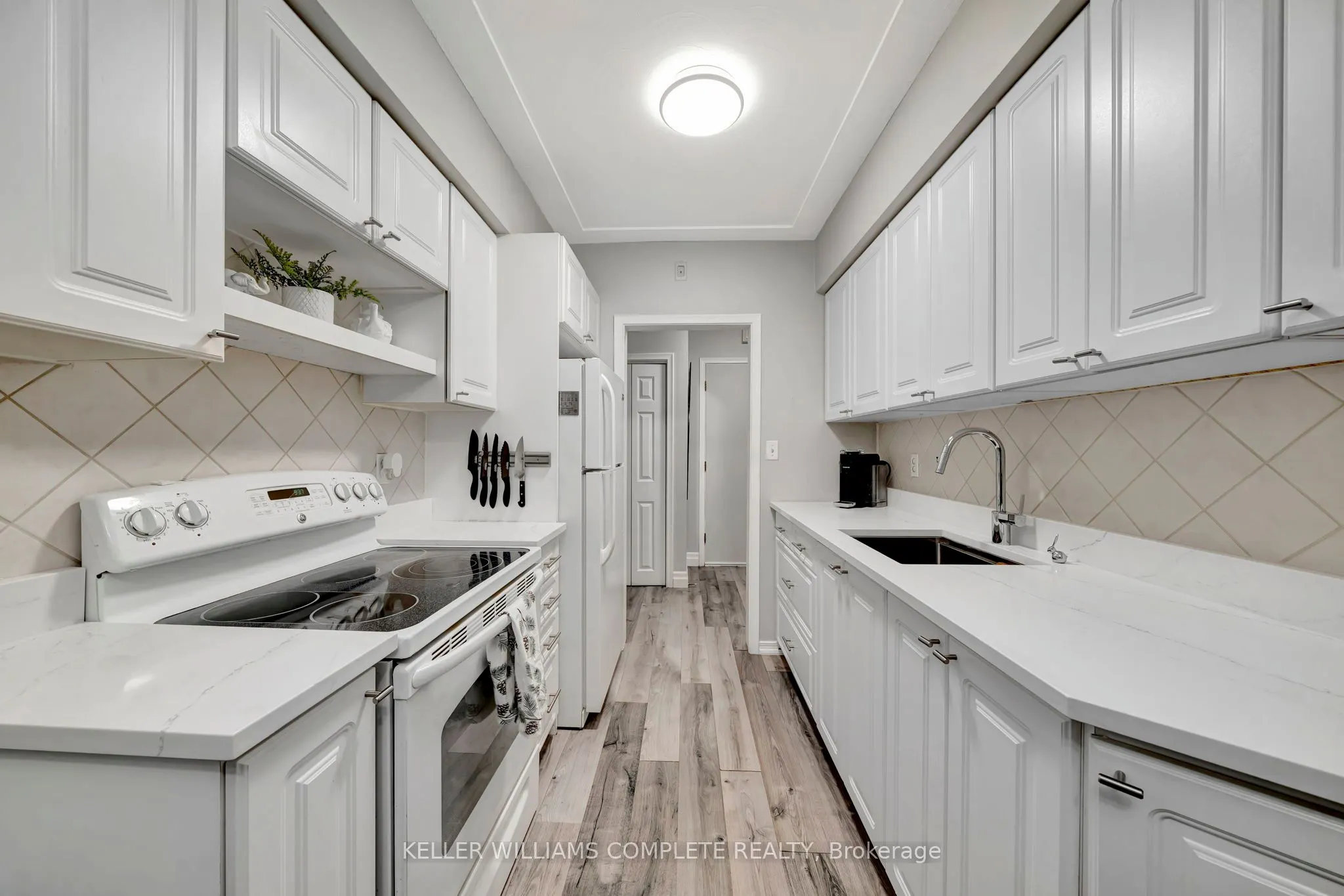 11 Woodman Drive S, #307