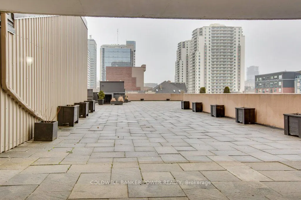 389 Dundas Street, #604