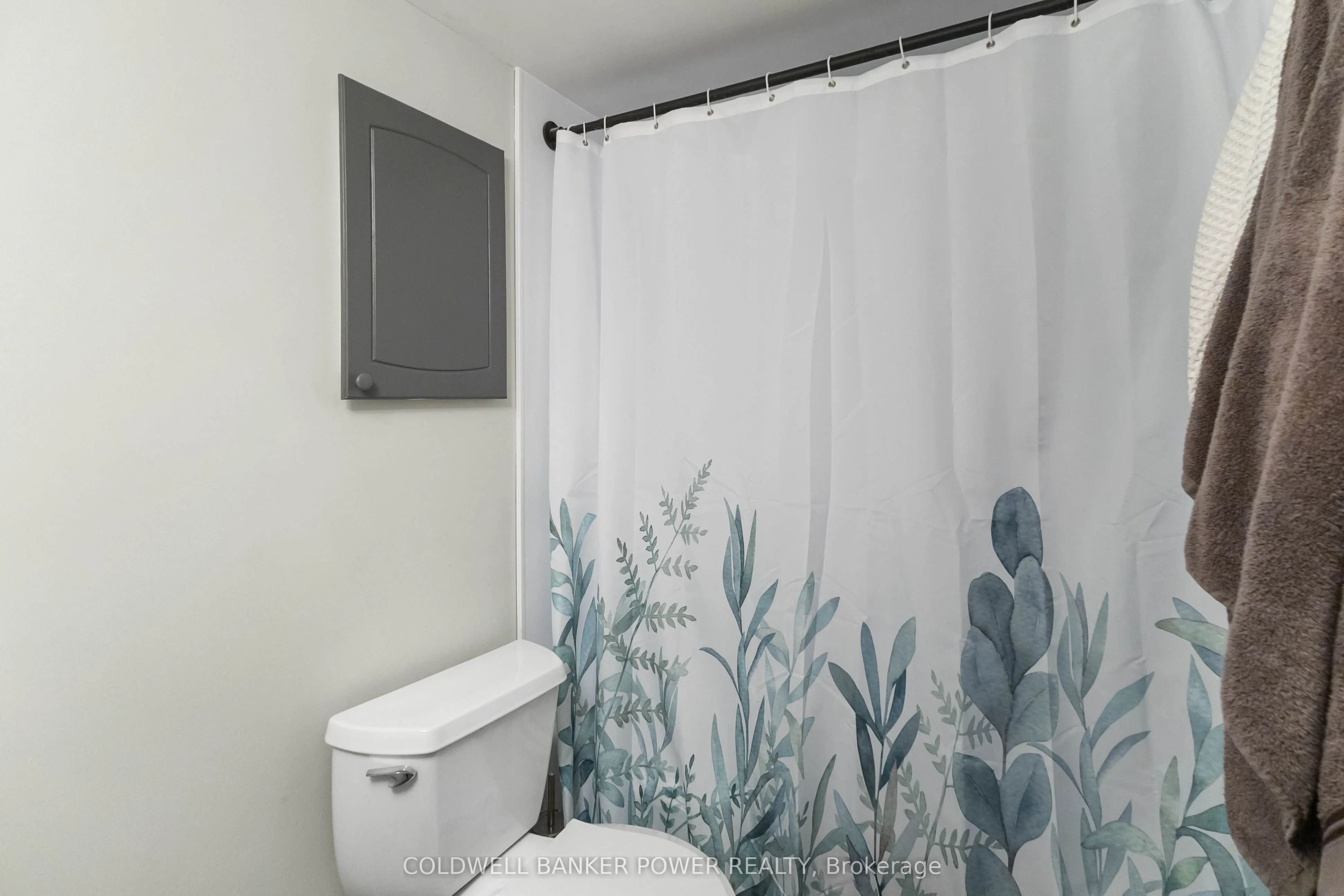 389 Dundas Street, #604