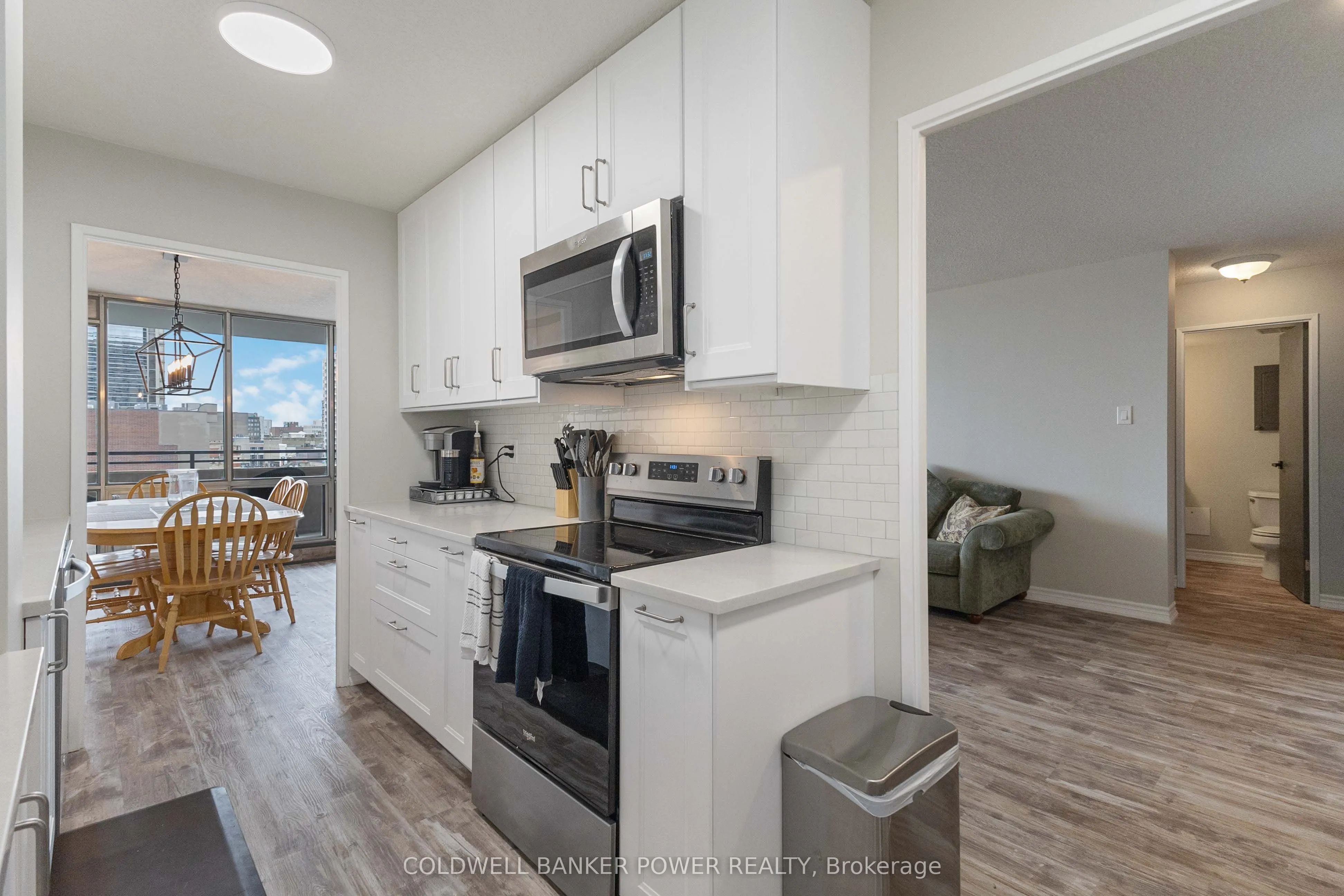 389 Dundas Street, #604