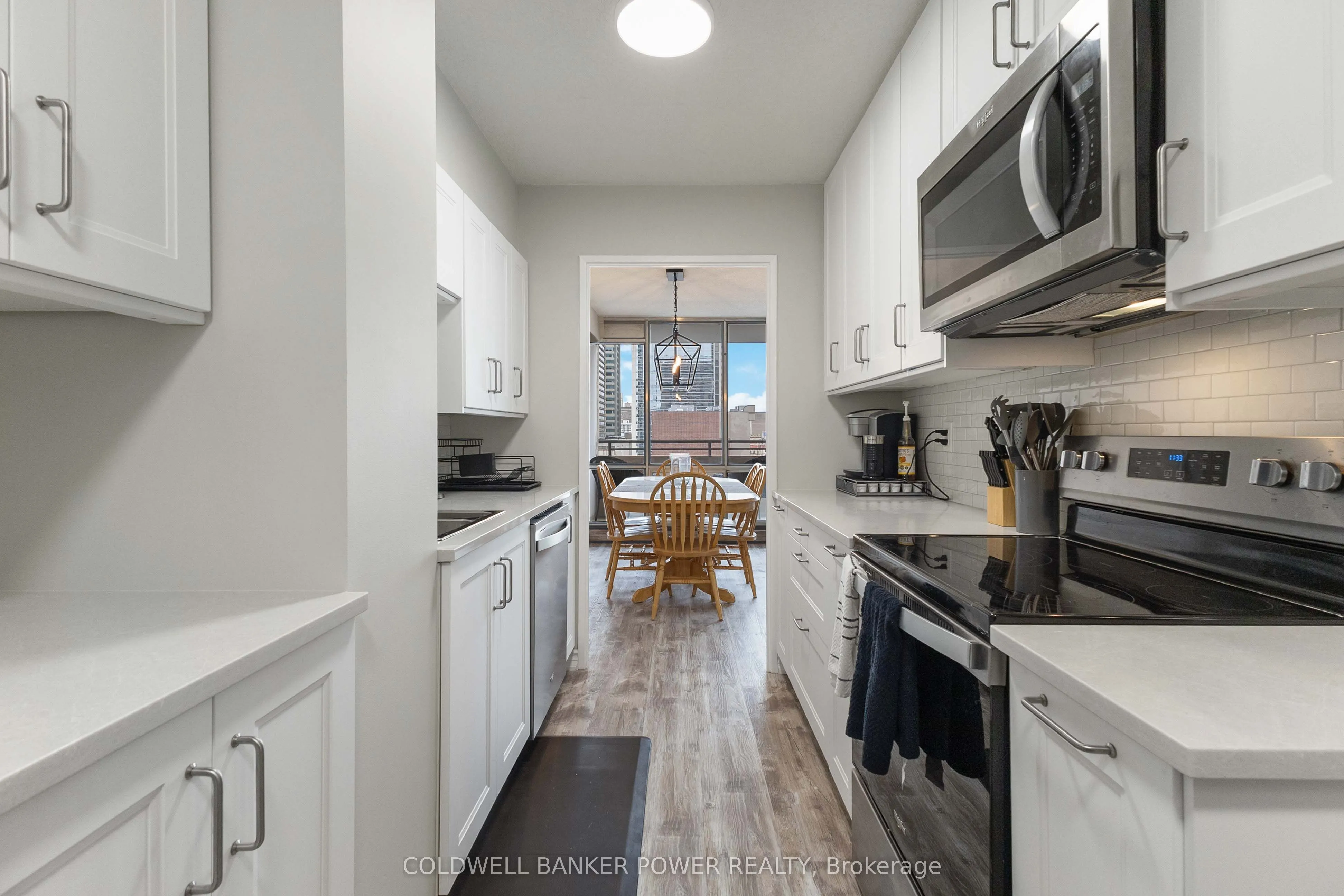 389 Dundas Street, #604