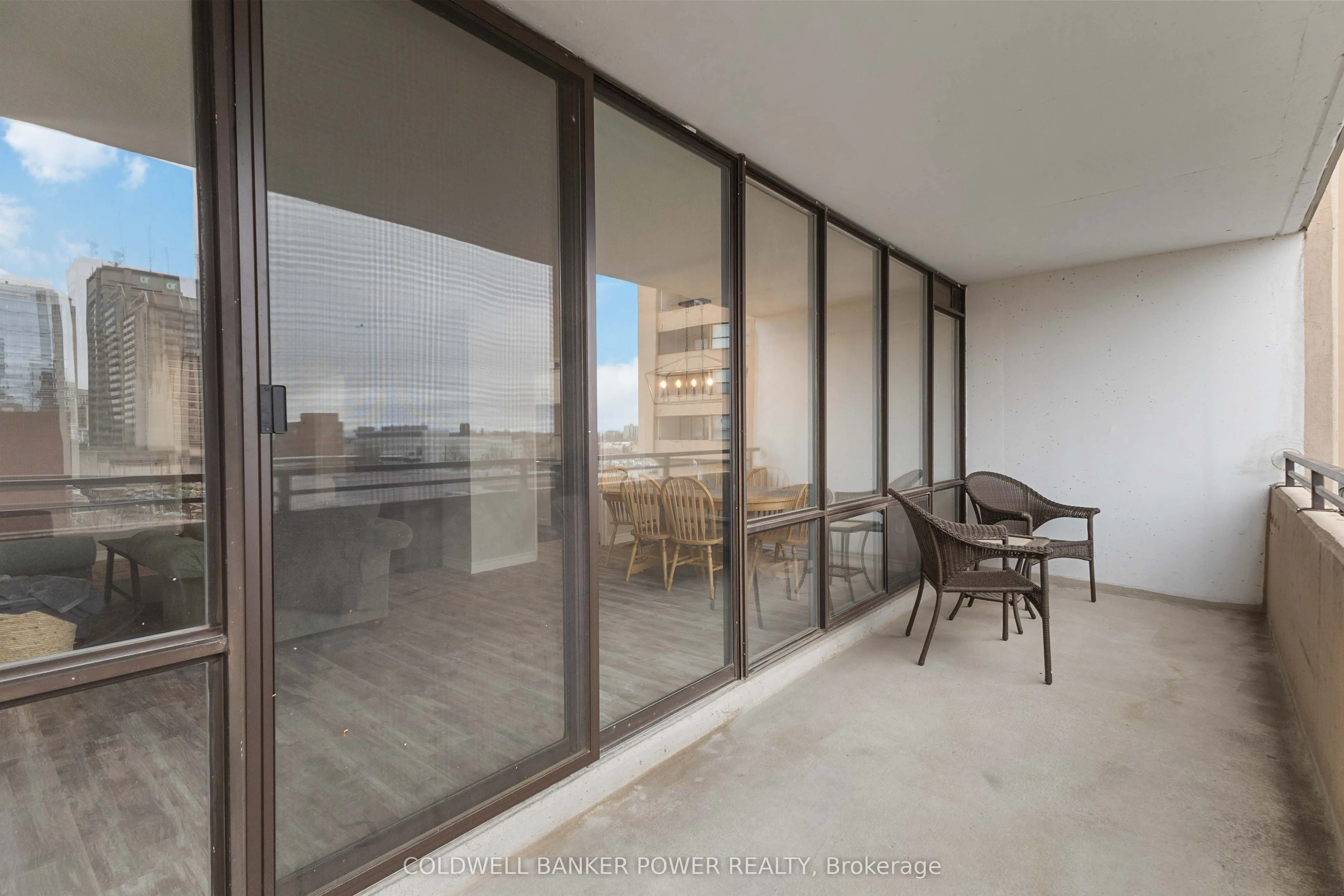389 Dundas Street, #604