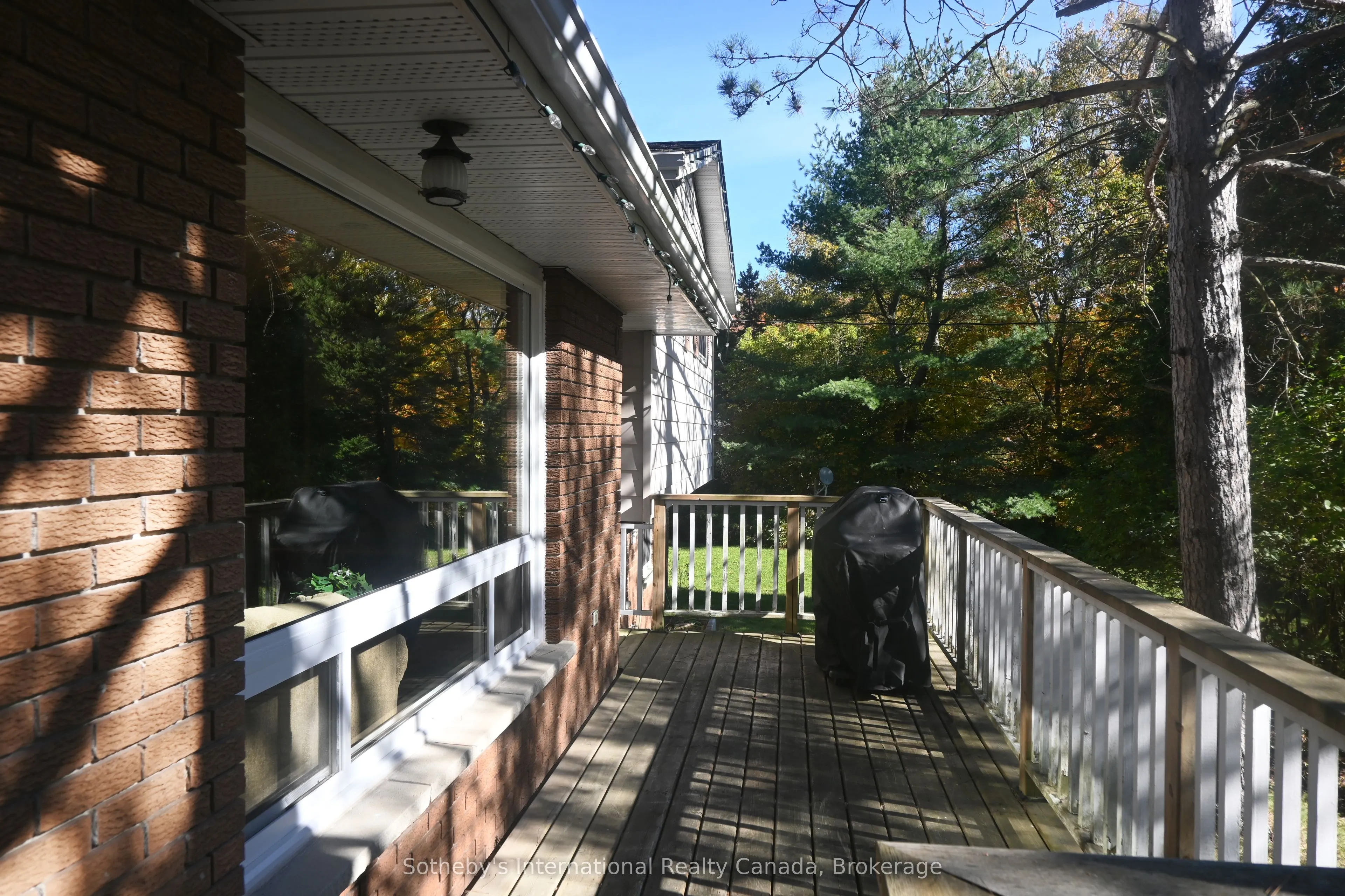 6 Pleasantview Drive
