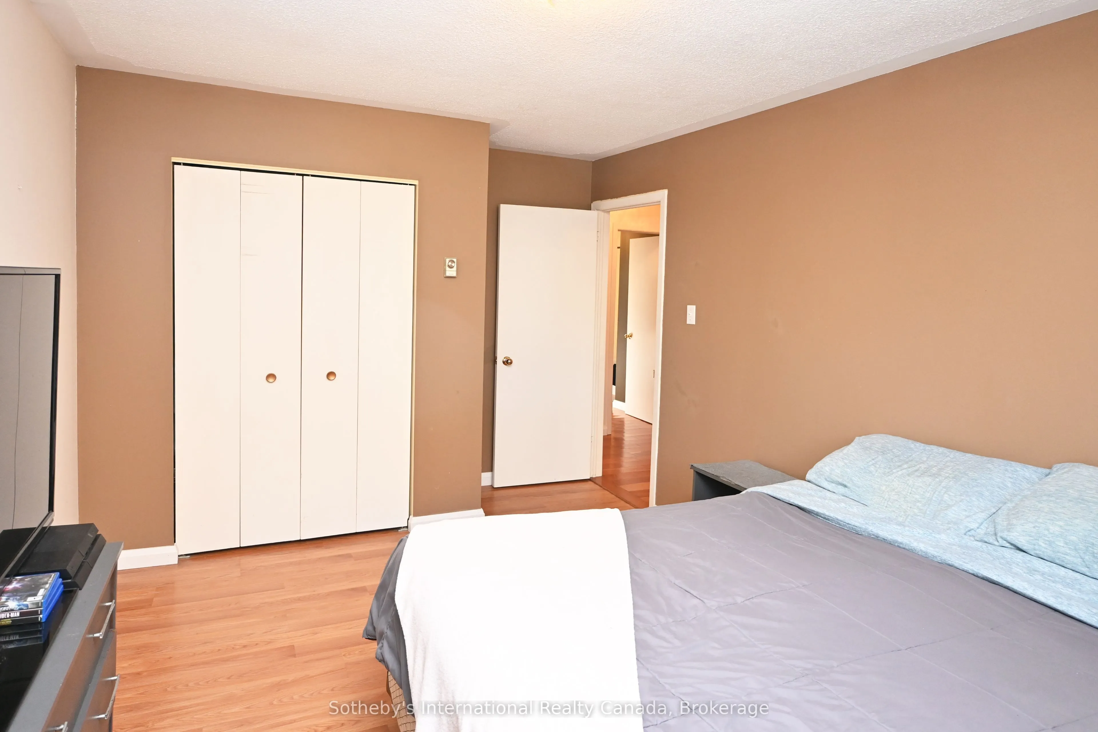 6 Pleasantview Drive