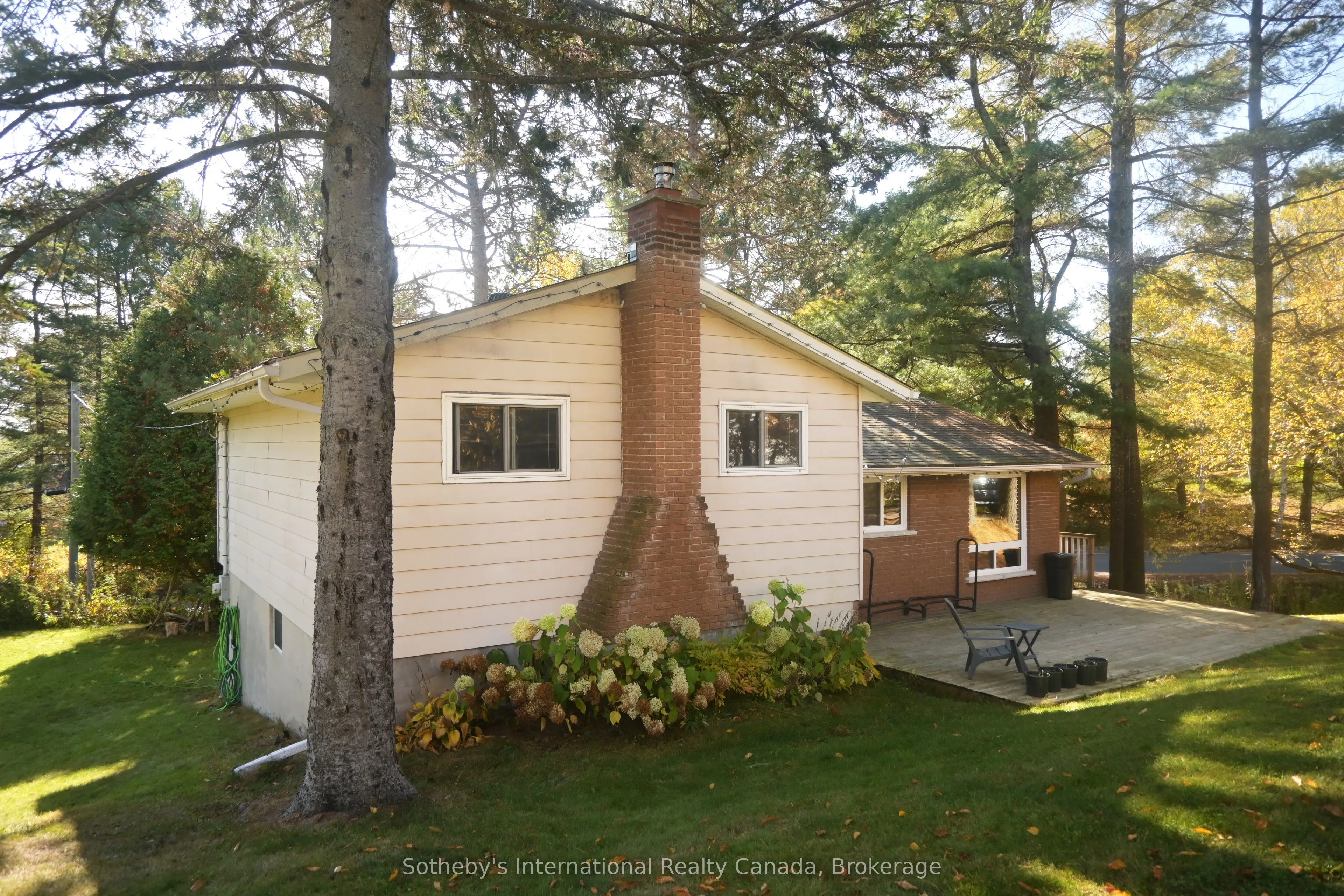 6 Pleasantview Drive