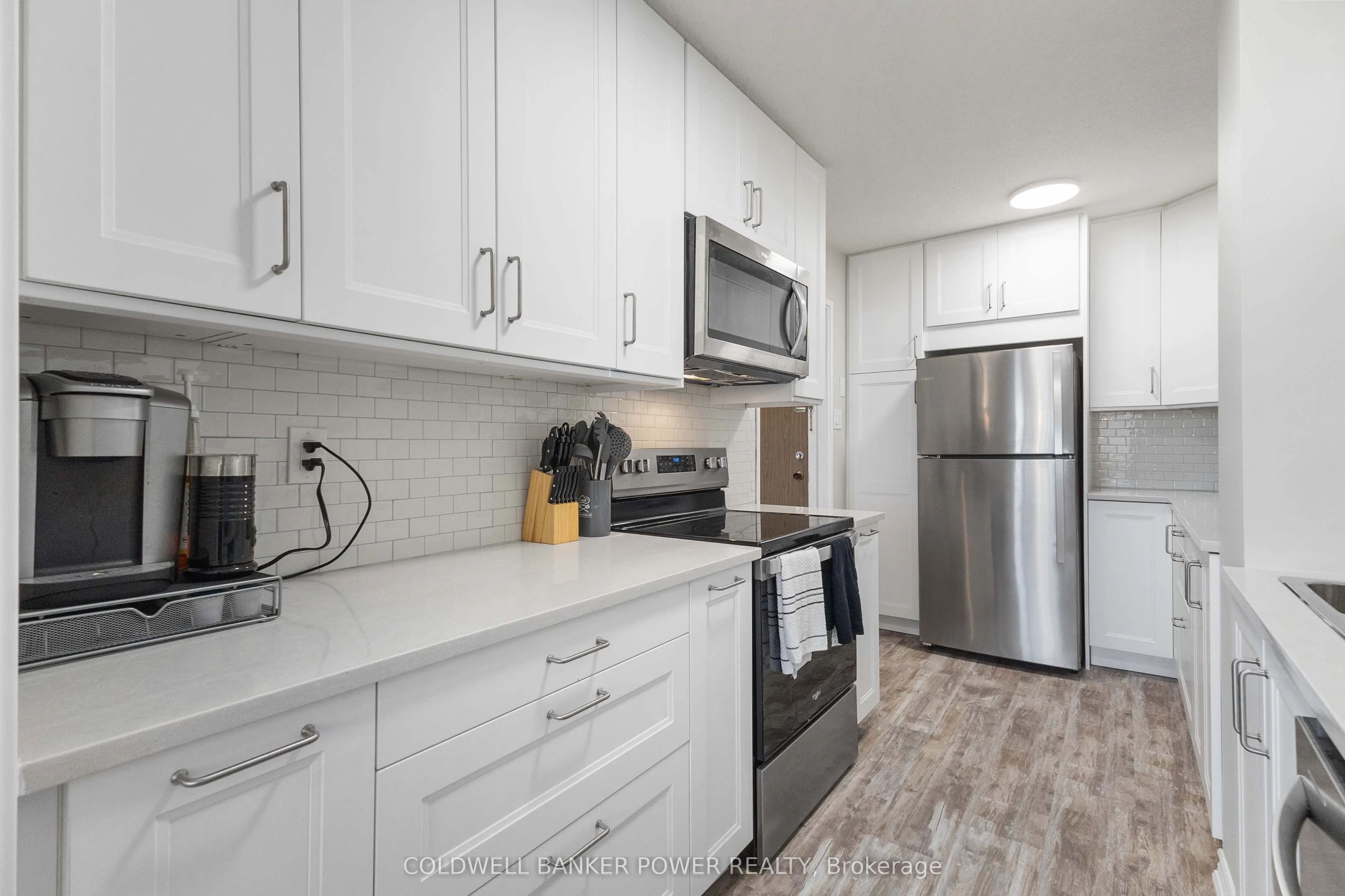 389 Dundas Street, #604