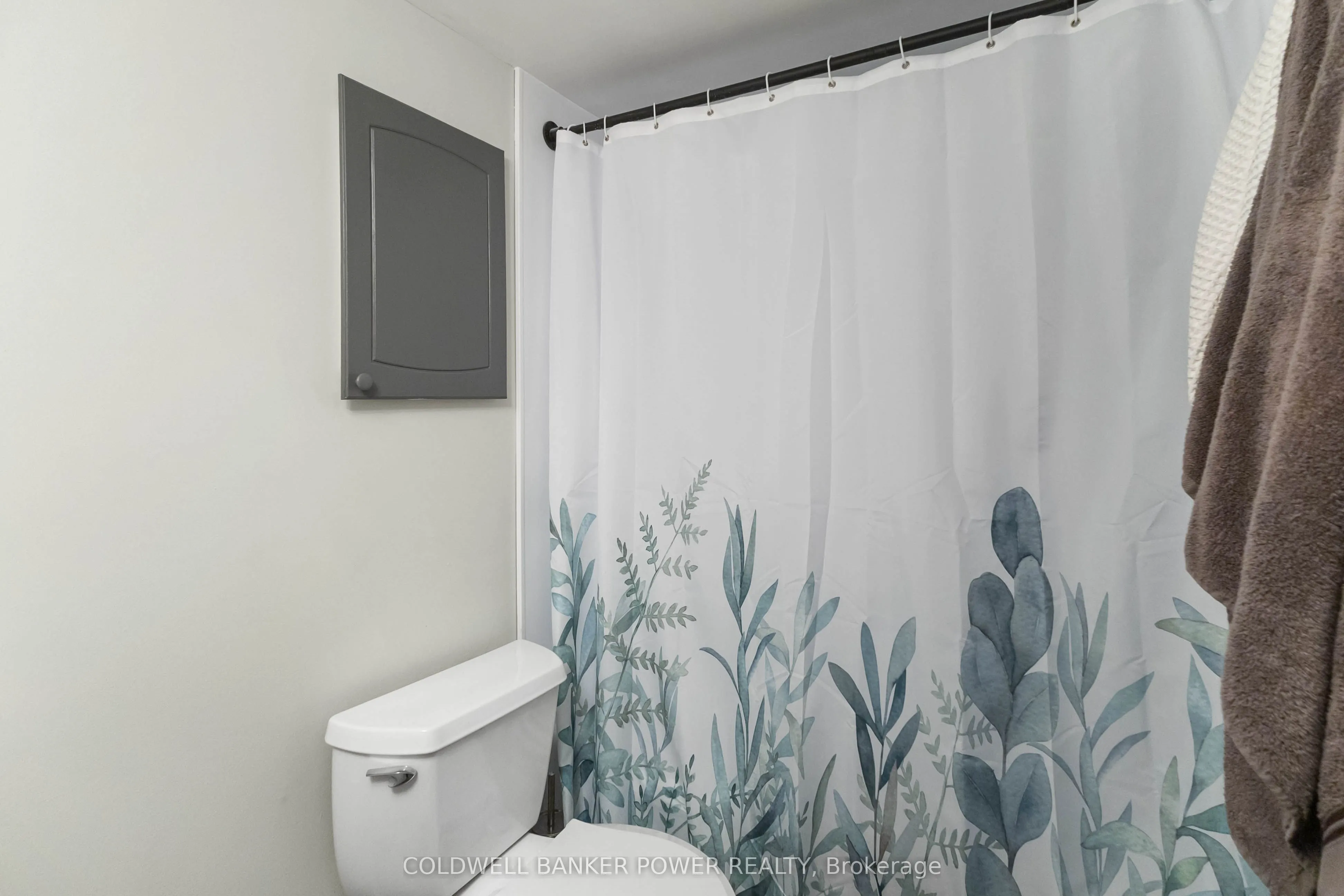 389 Dundas Street, #604