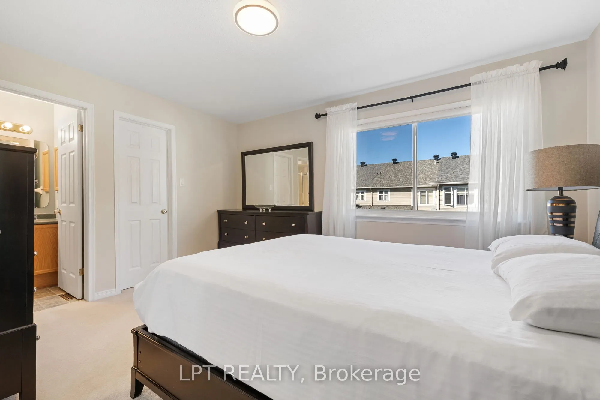 16 Calaveras Avenue