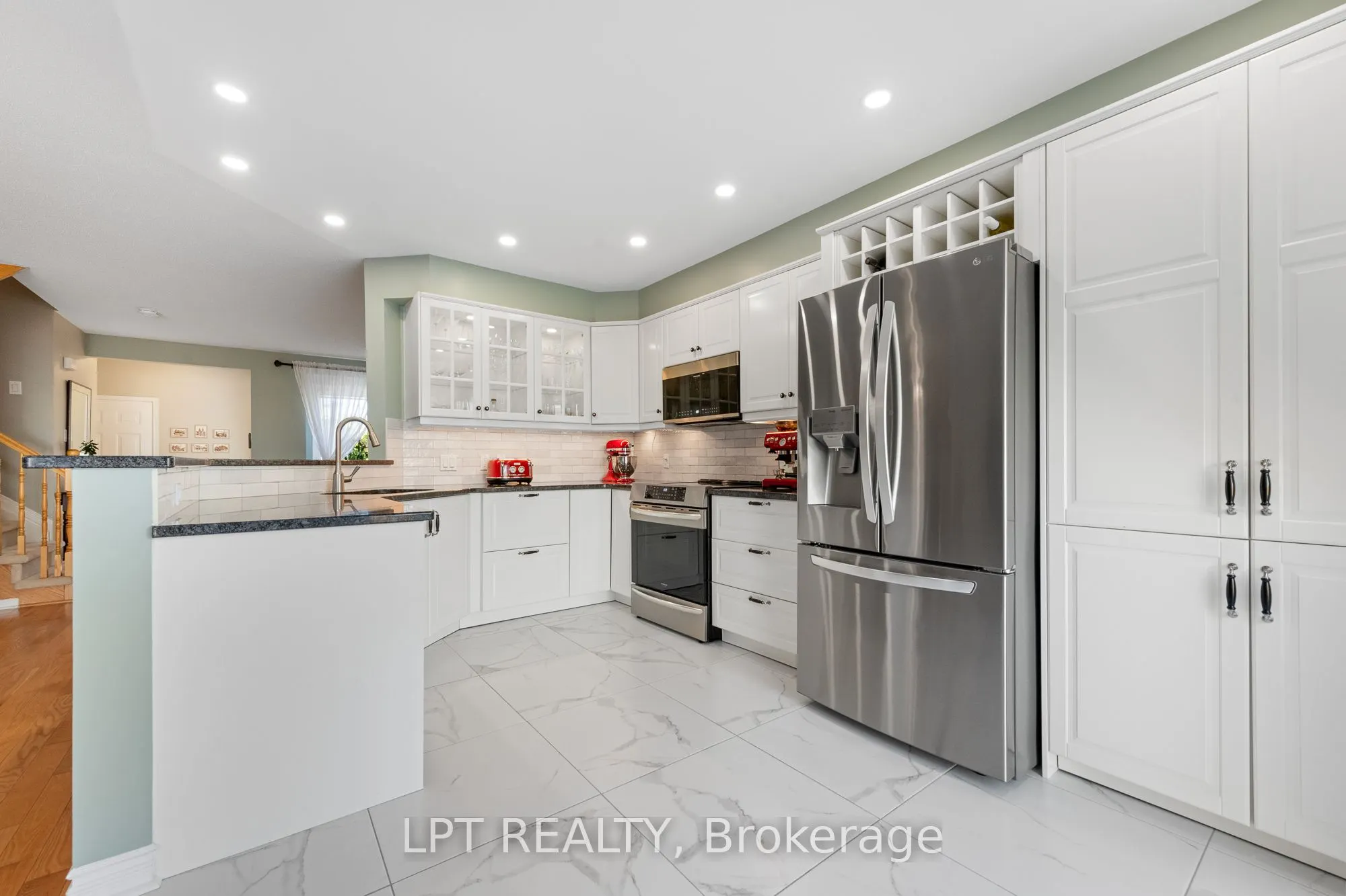 16 Calaveras Avenue