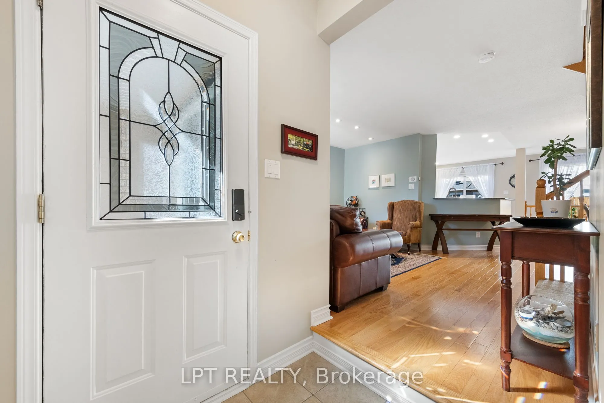 16 Calaveras Avenue