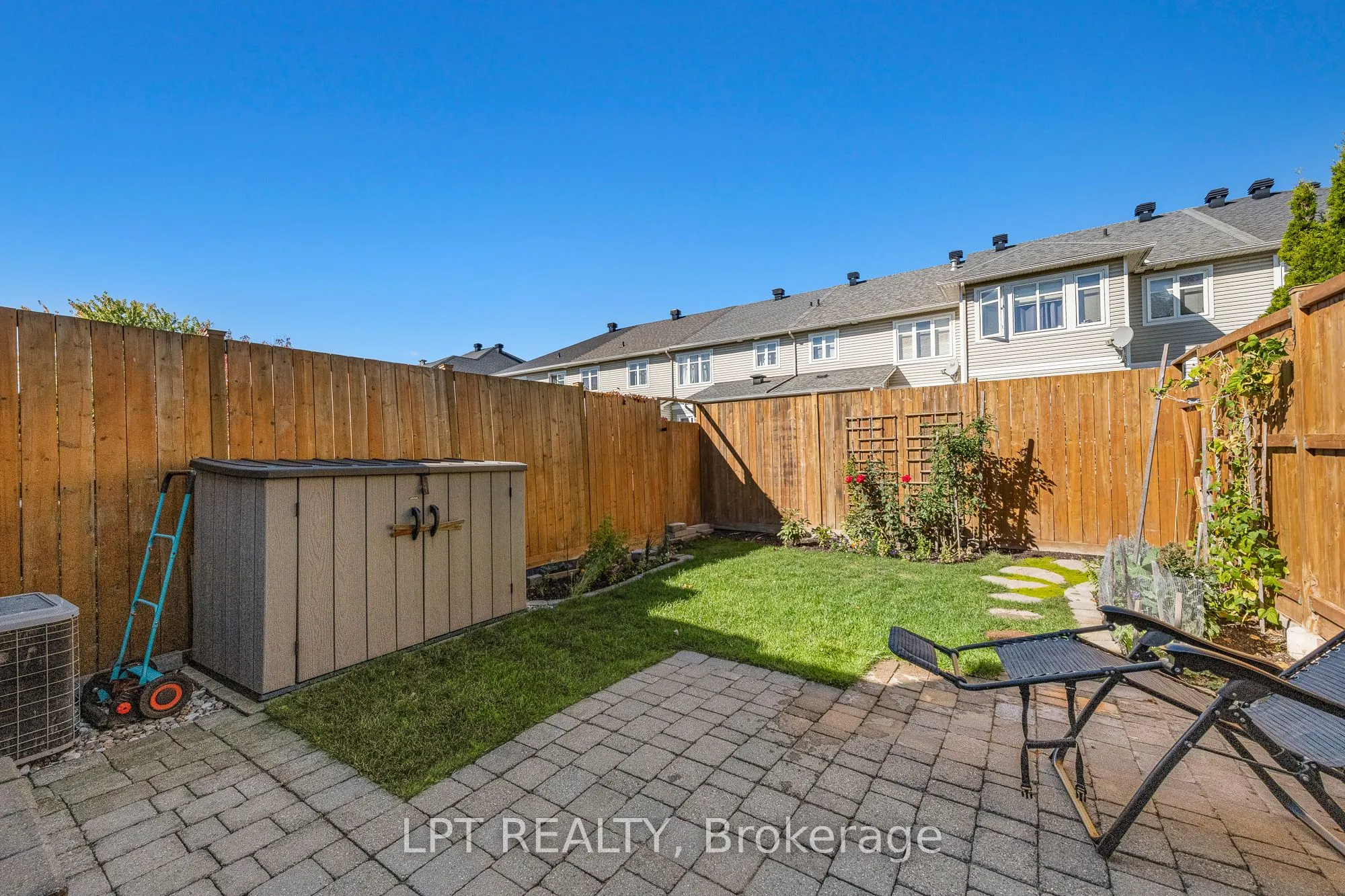16 Calaveras Avenue